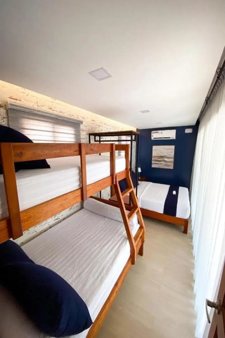 Crusoe Cabins Casobe