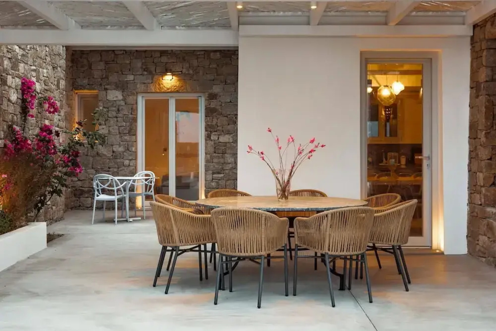 Epic Twin Luxurious 14 Bedrooms Villa for 28