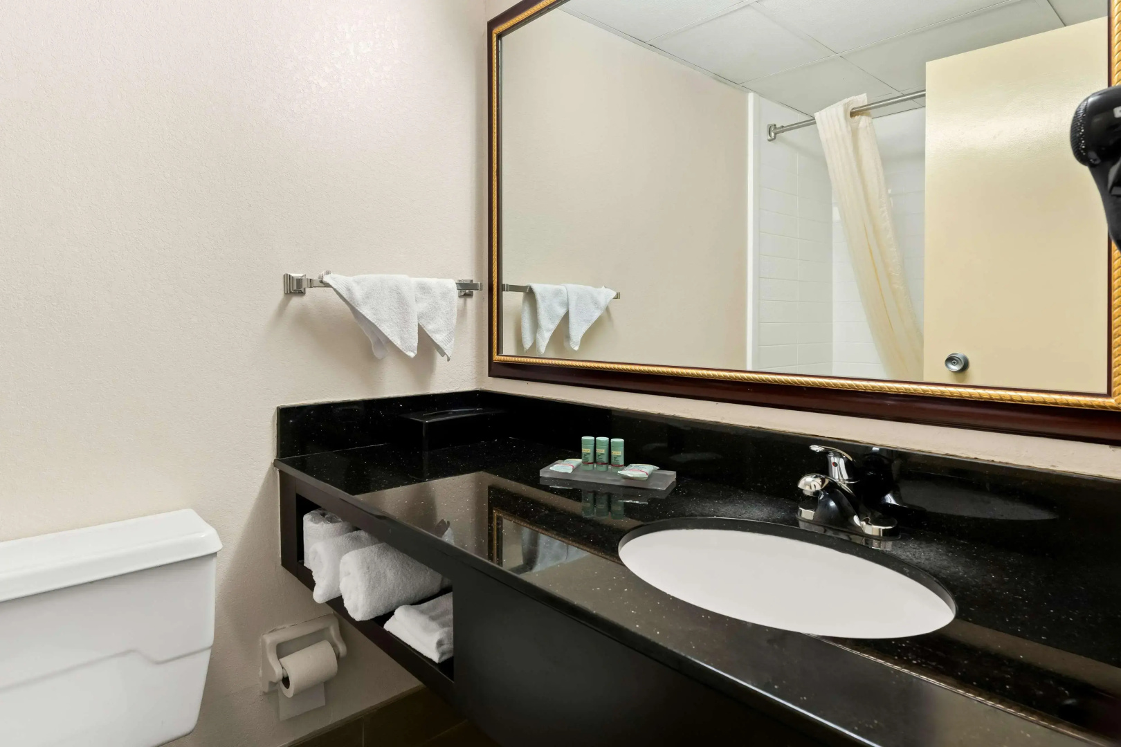 Best Western Riverside Inn