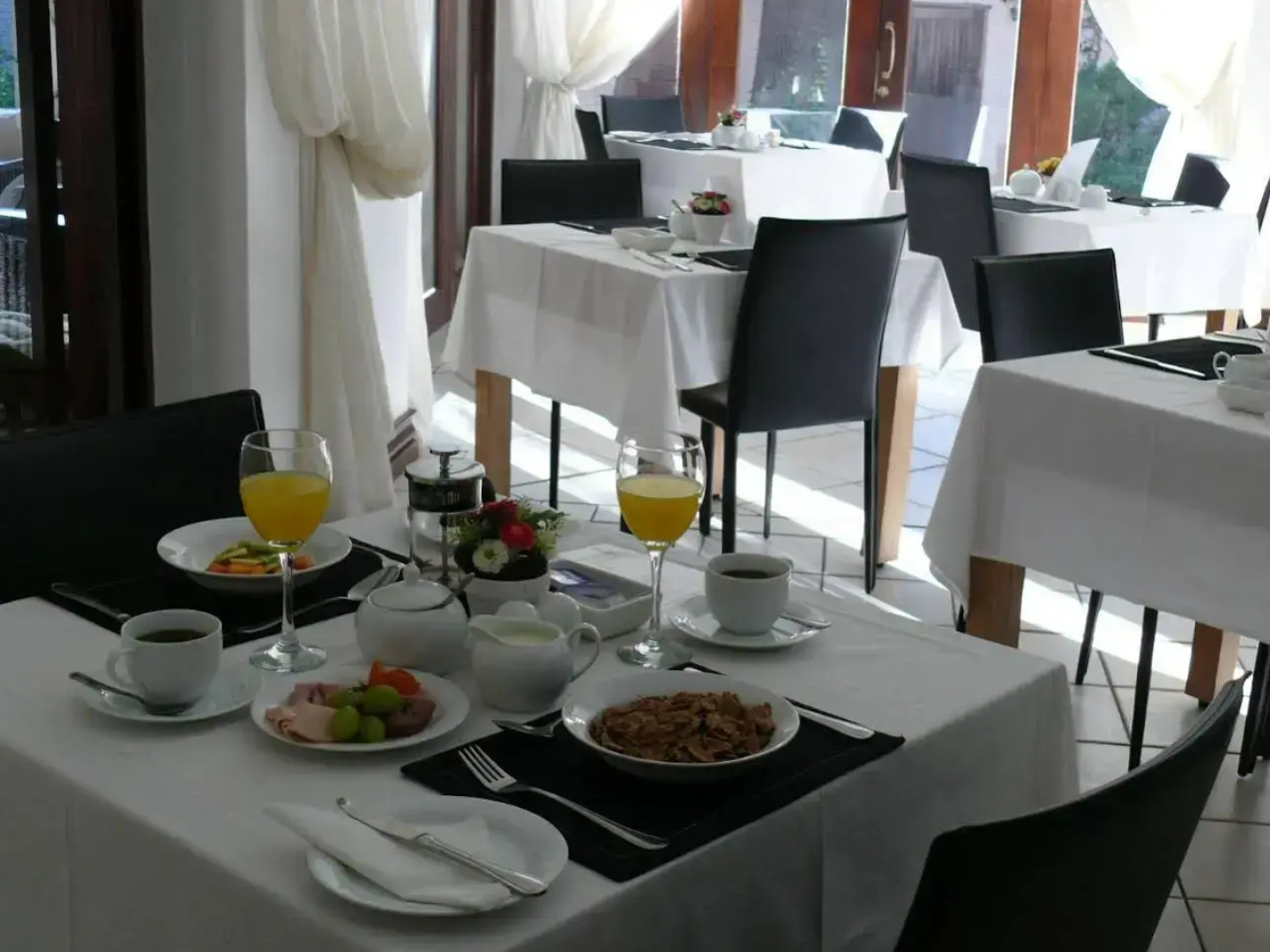 NO66 Sandton Lodge