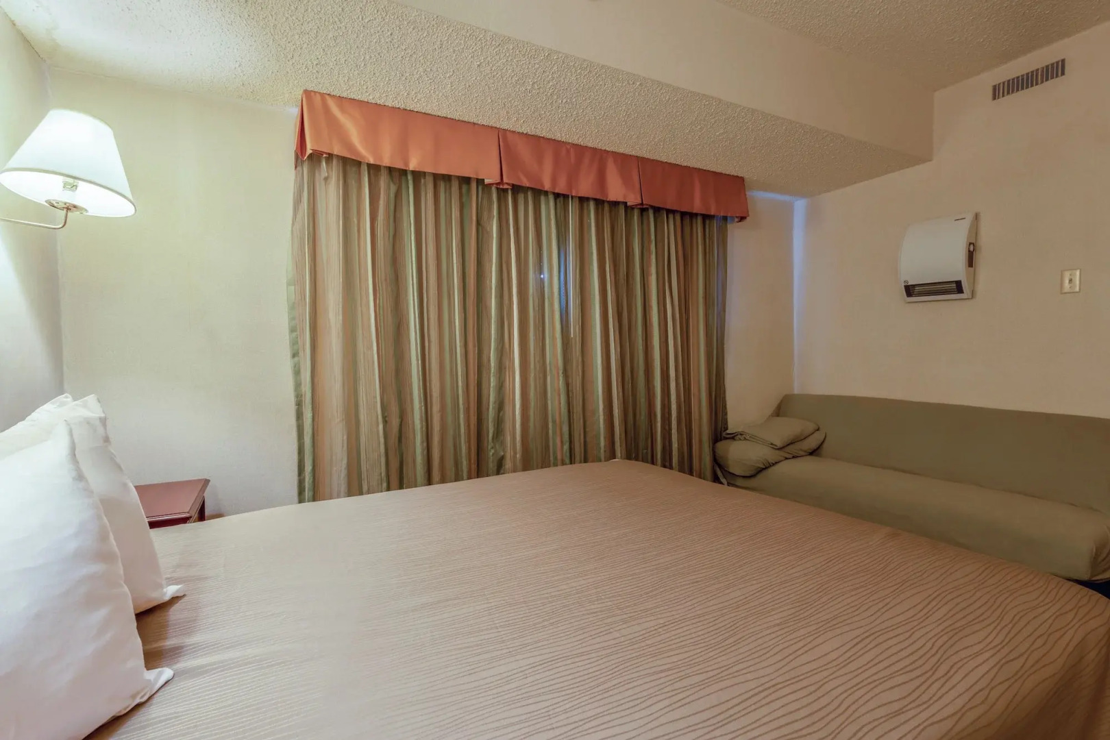 Royal Holiday Motel By Belvilla Gallup I-40