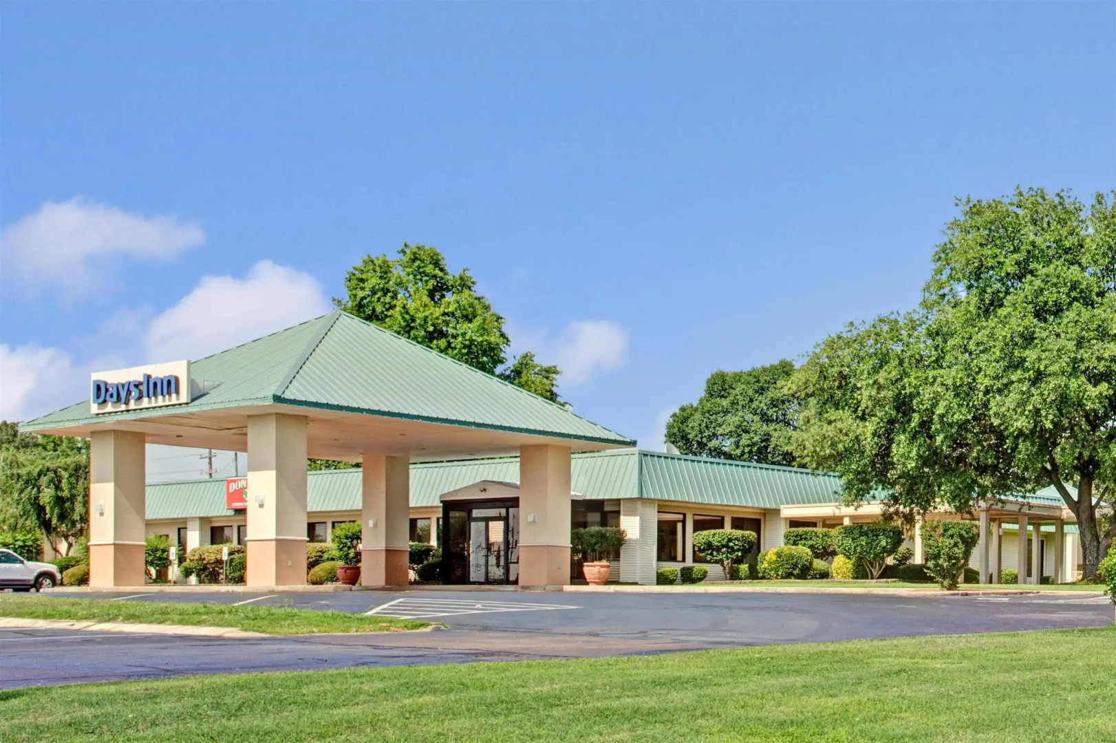 Days Inn by Wyndham Forrest City