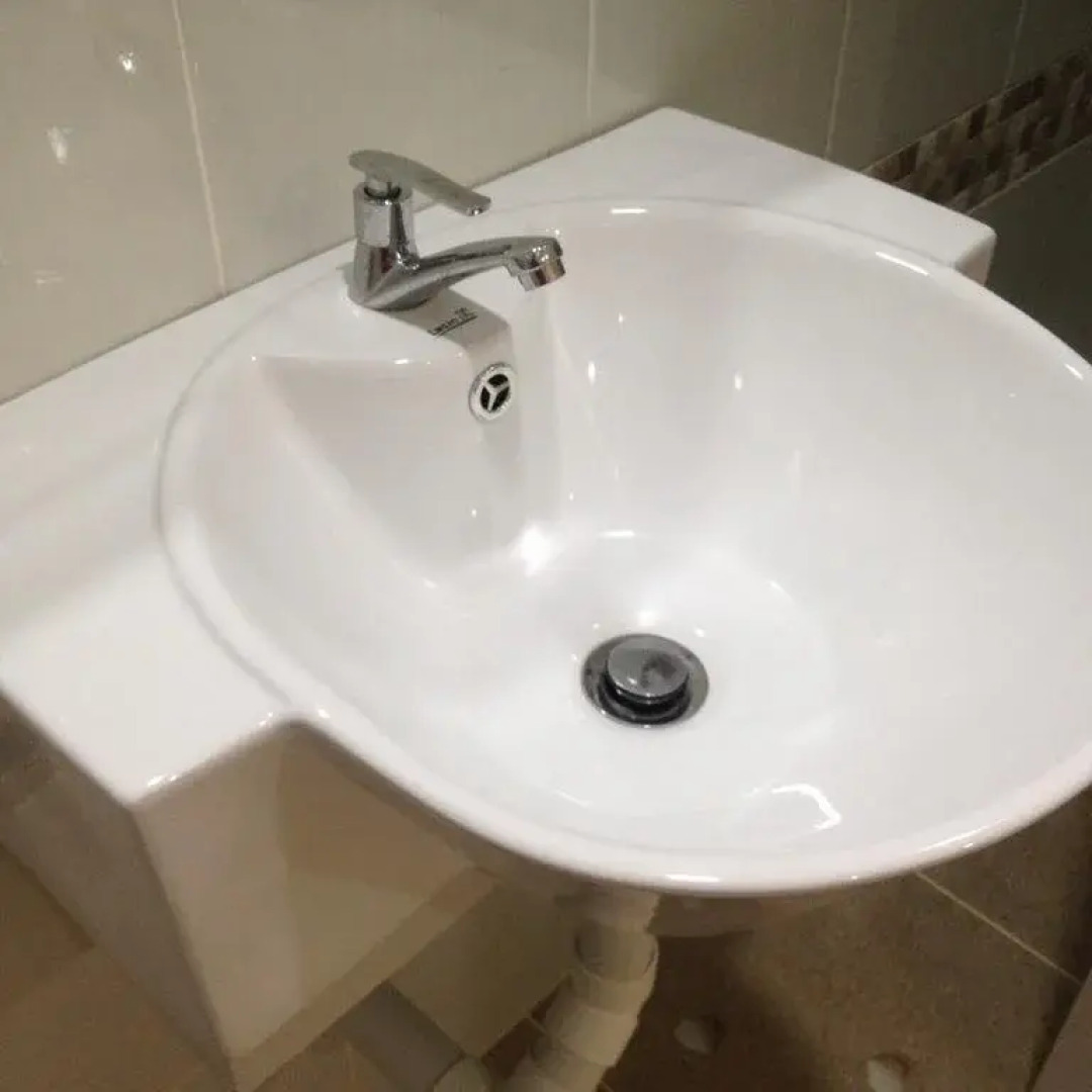 OYO 89831 Sri Sena Hotel