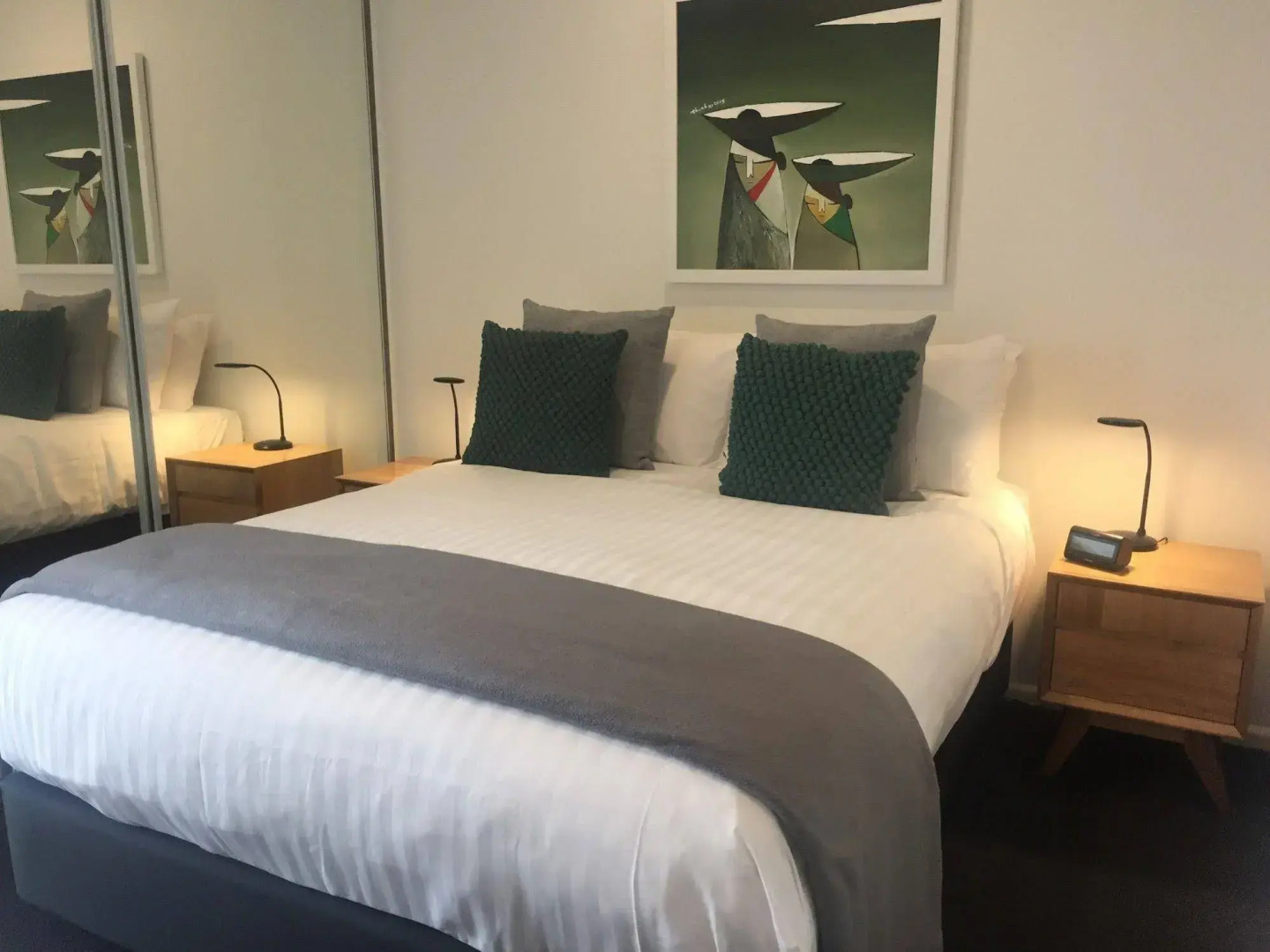 Sullivans Cove Apartments