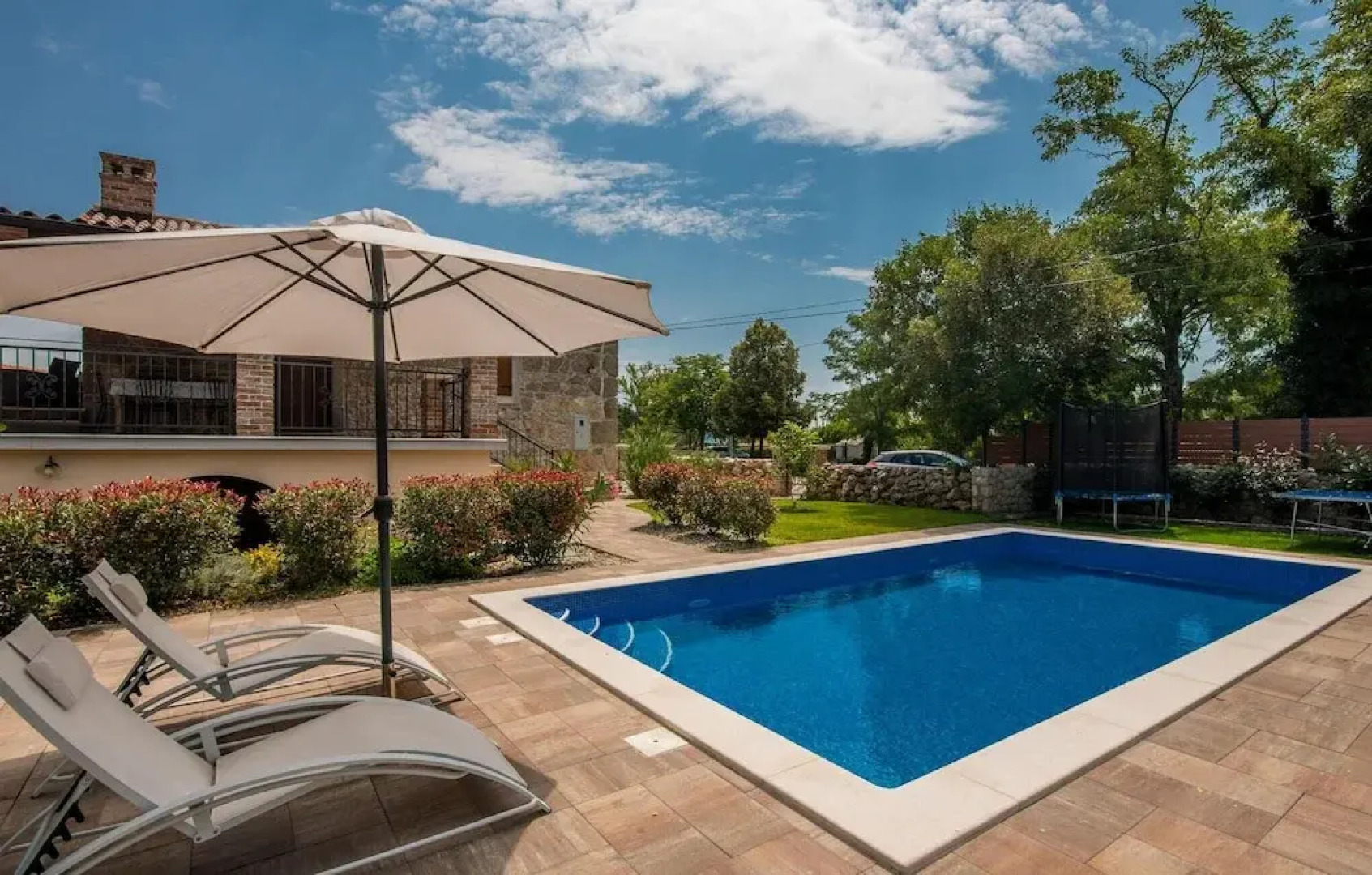 Beautiful Home in Svet Vid Dobrinjski With Wifi and 2 Bedrooms