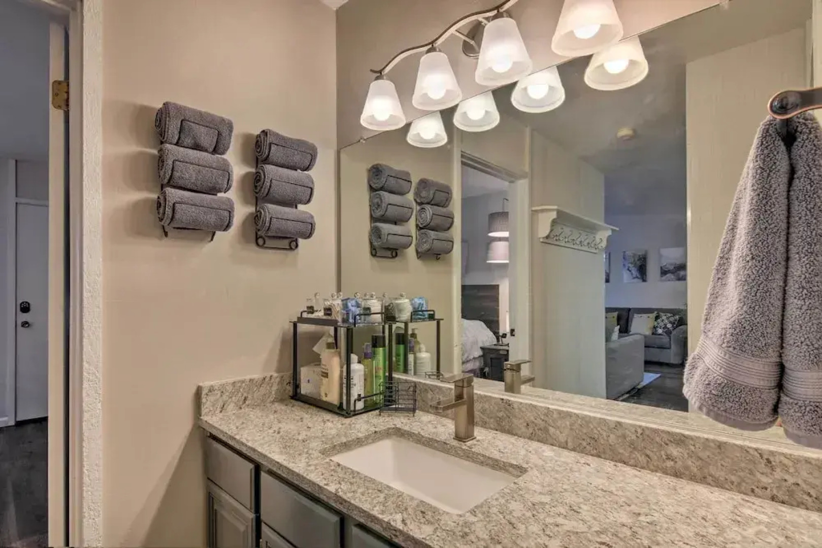 Sweet Skiers Escape < Half-mile to the Slopes!