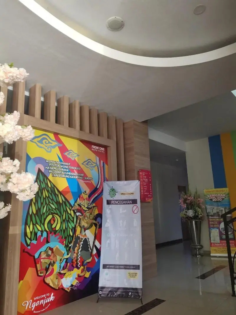 Front One Hotel Nganjuk