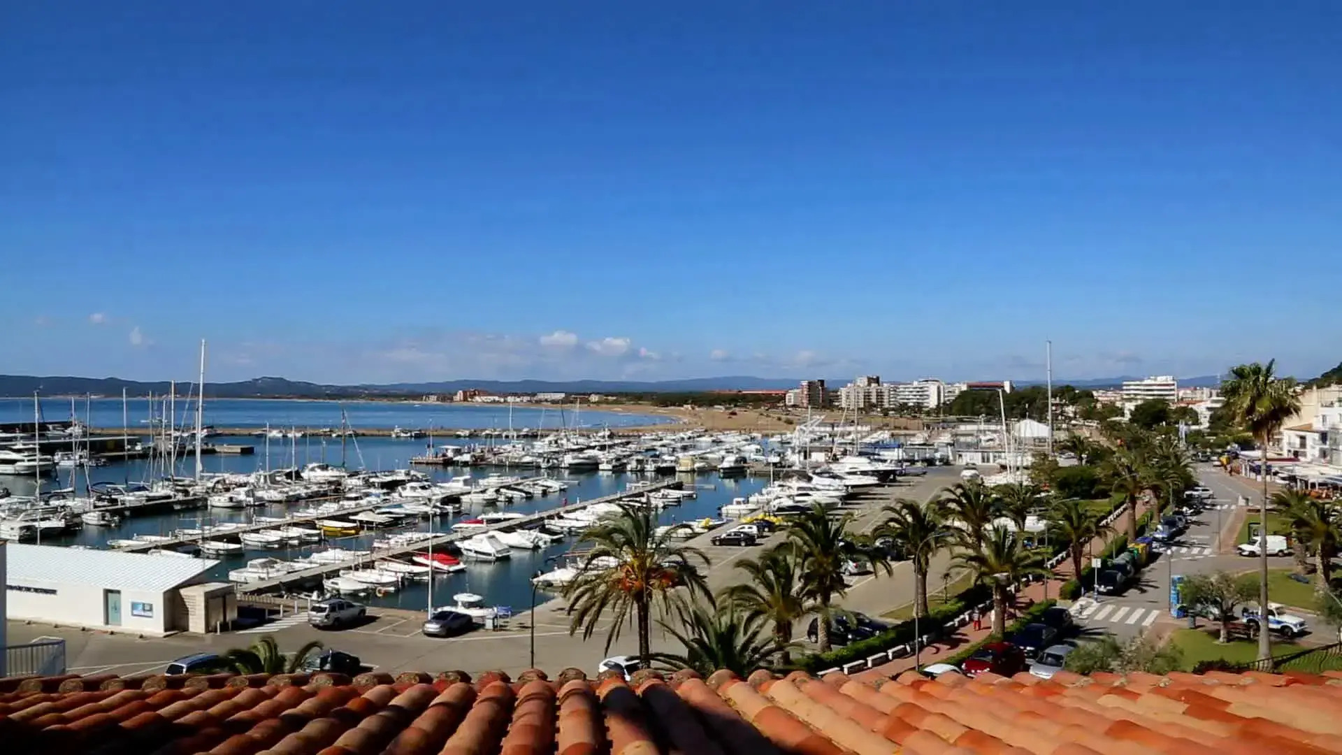 Hotel & Diving les Illes