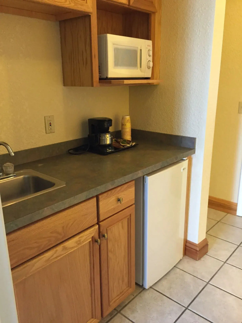 Fairview Beachfront Inn & Waterpark