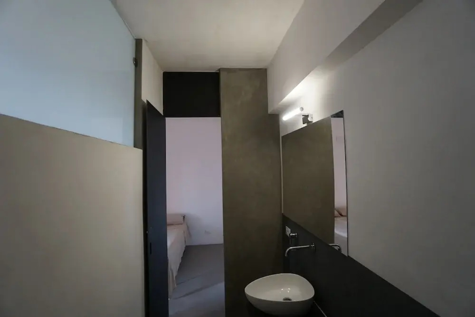 Burdi House Apartment Surrounded by Greenery and Tranquility Near the sea