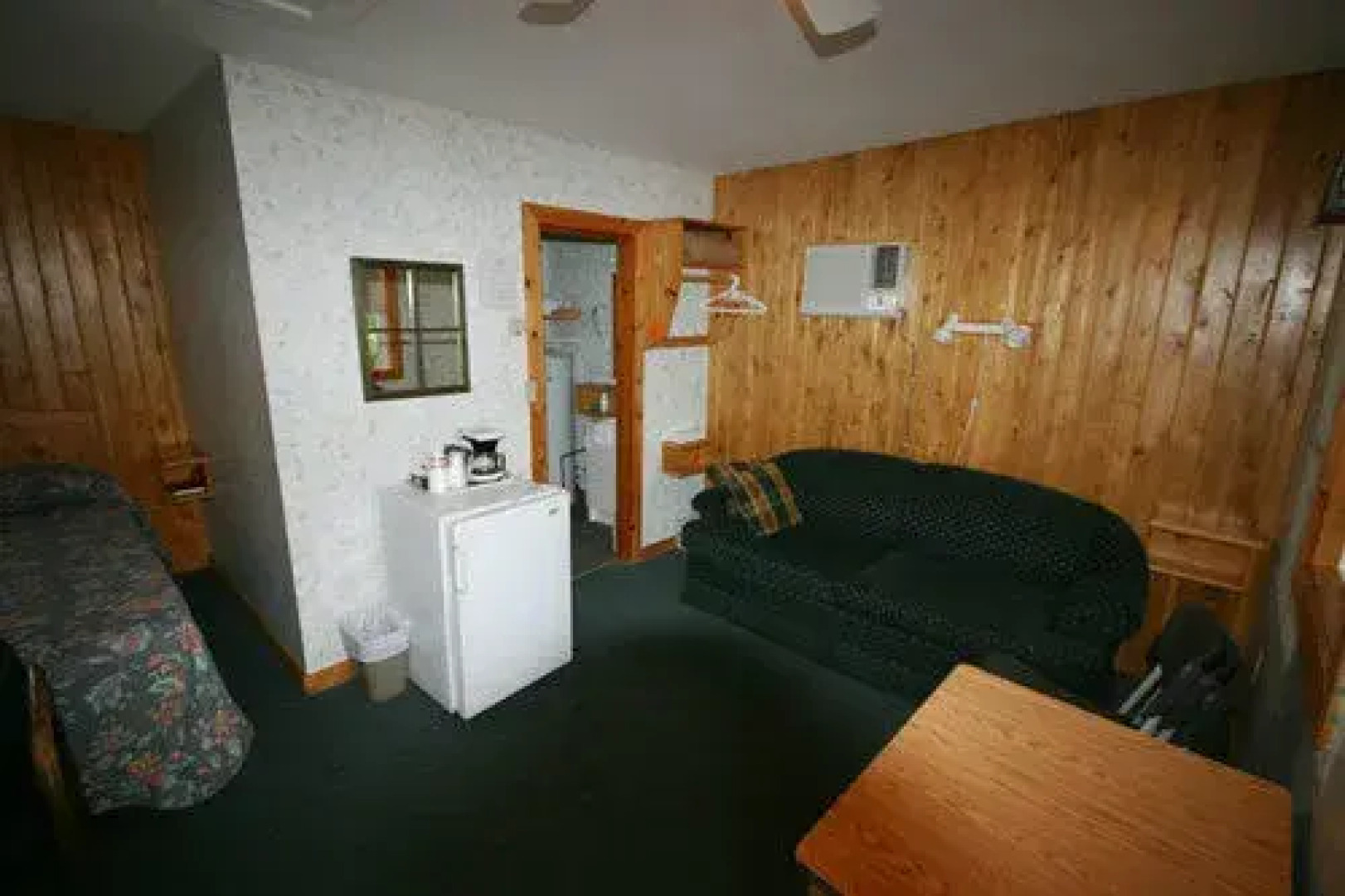 Spectacle Lake Lodge