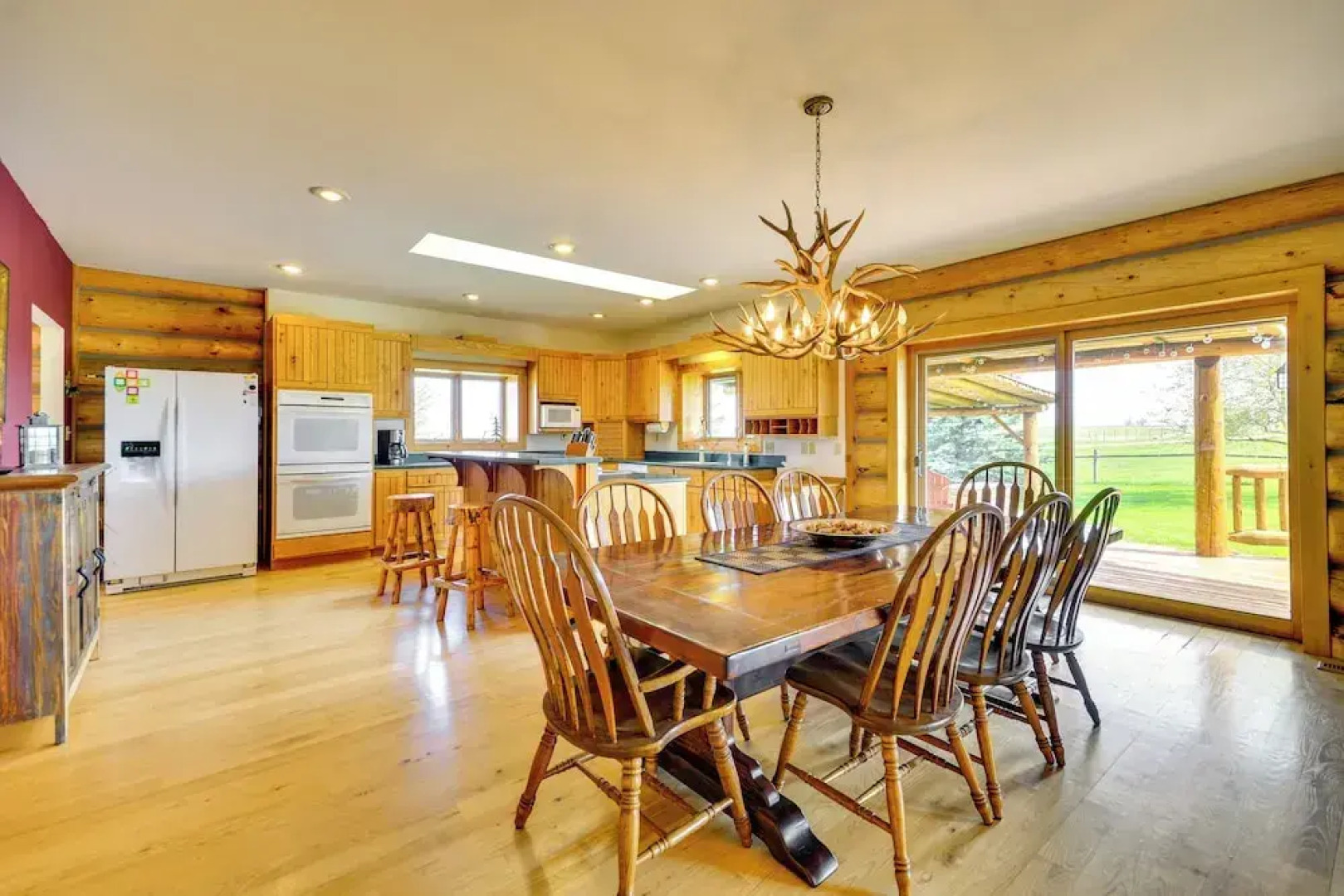 Roberts A-frame Log Cabin Near Red Lodge Mountain!