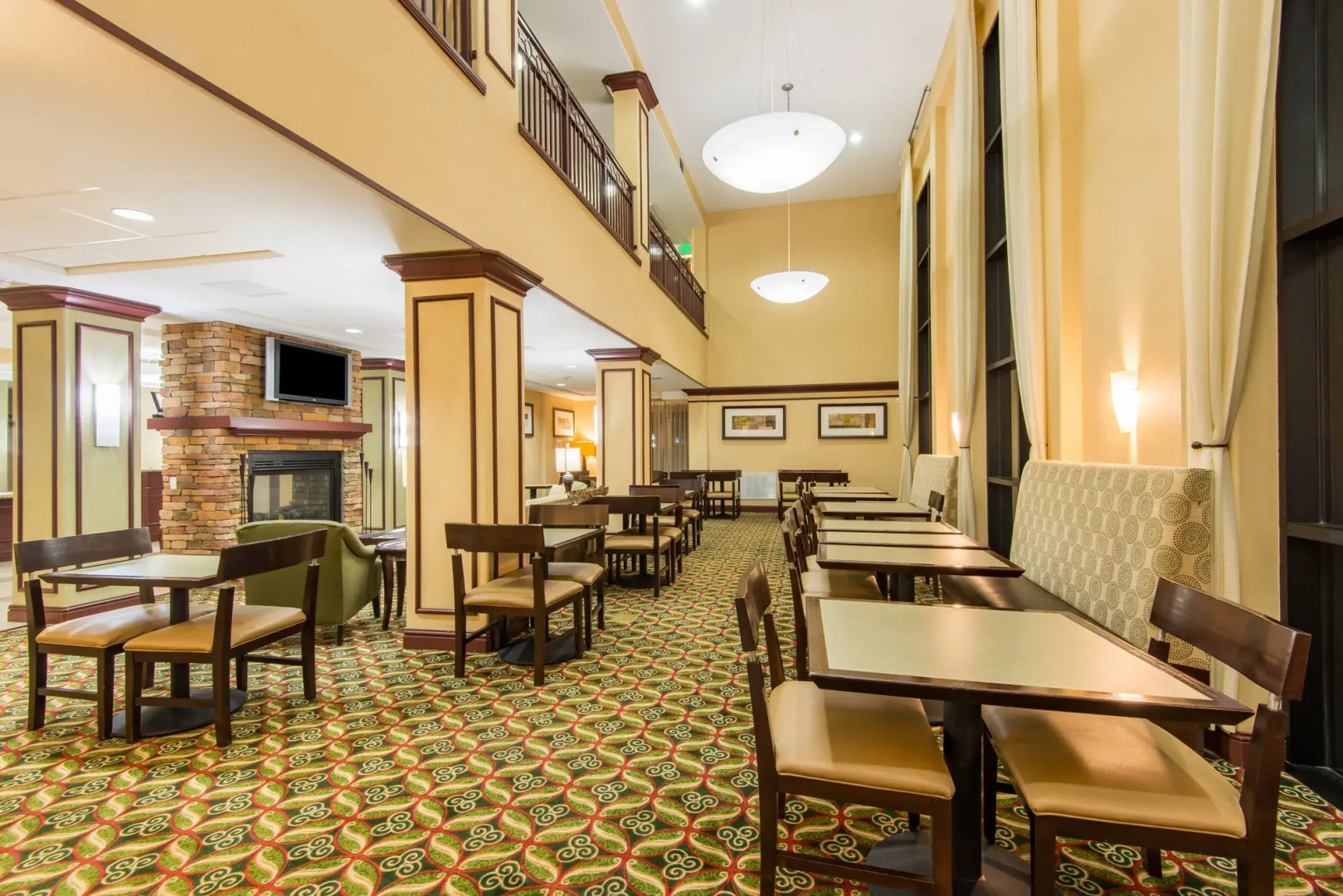 Holiday Inn Express & Suites Phoenix - Glendale Sports Dist by IHG