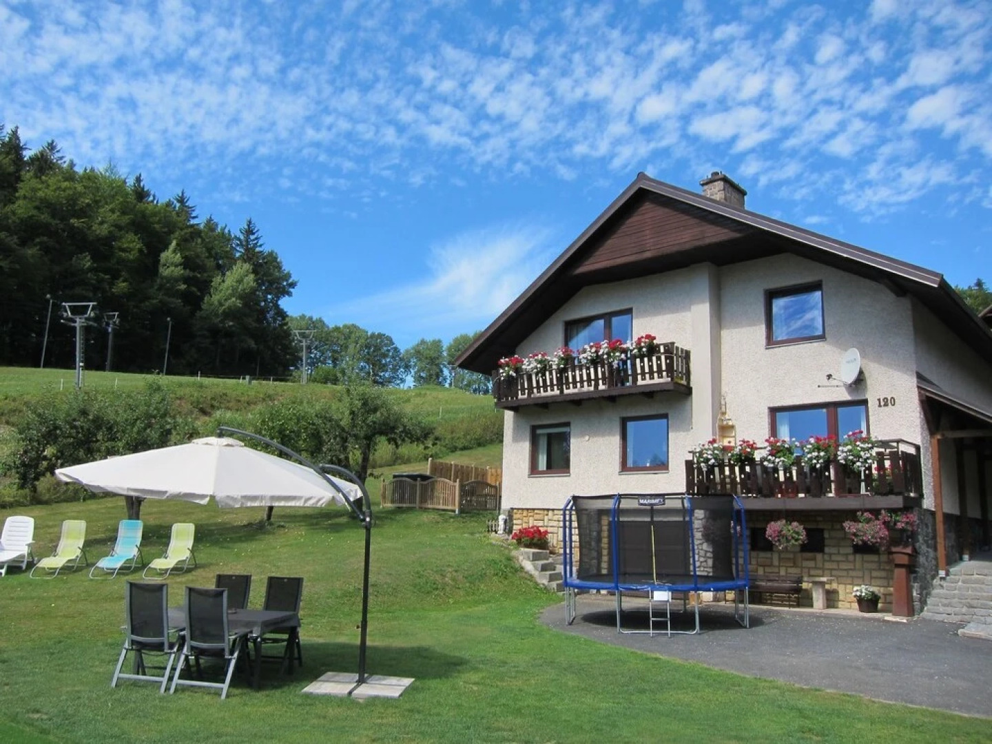 Holiday Home With Large Garden, Private Swimming Pool, Beautiful View and Directly by the Piste