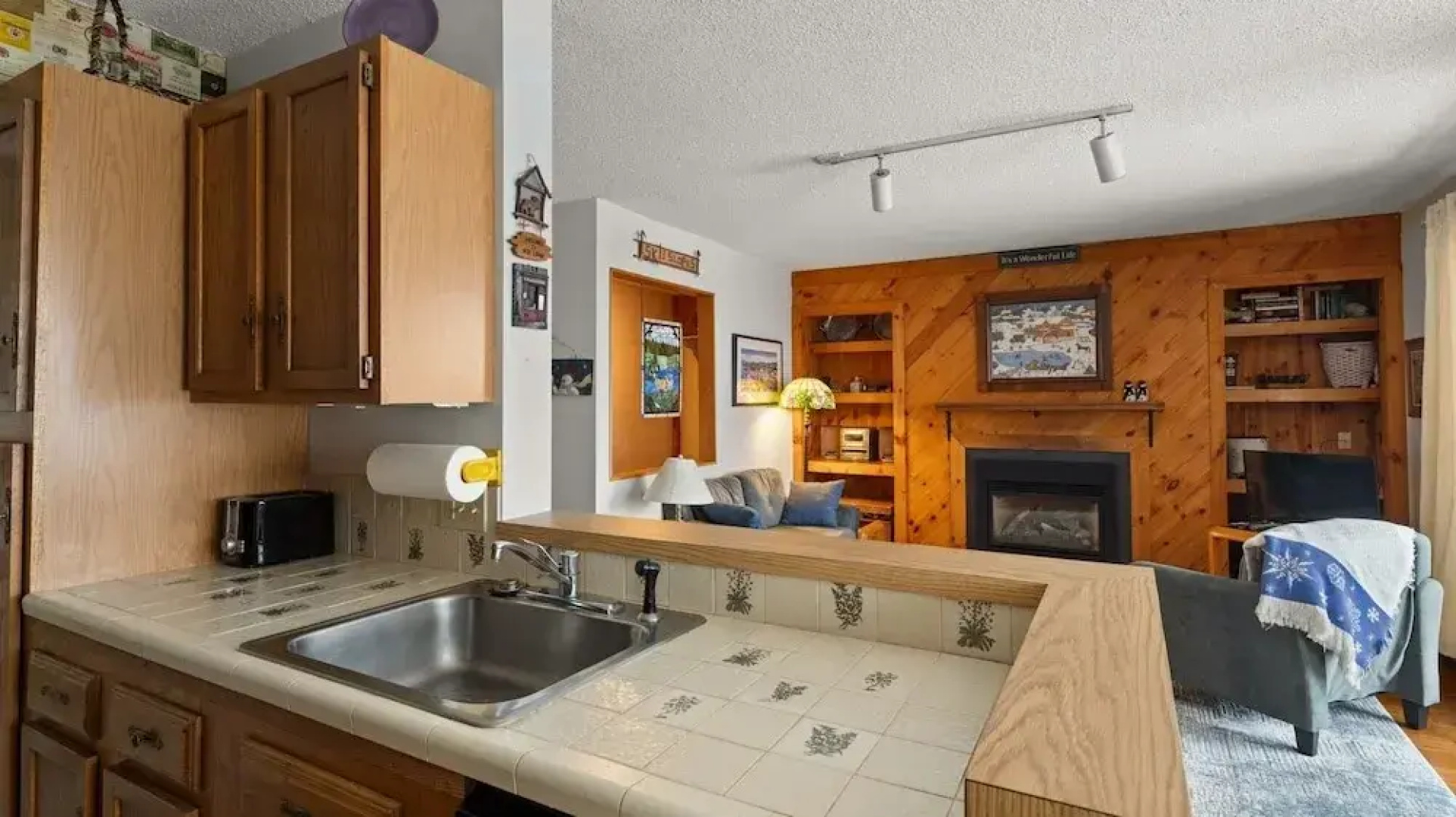 14 Snowside 2 Bedroom Condo by RedAwning