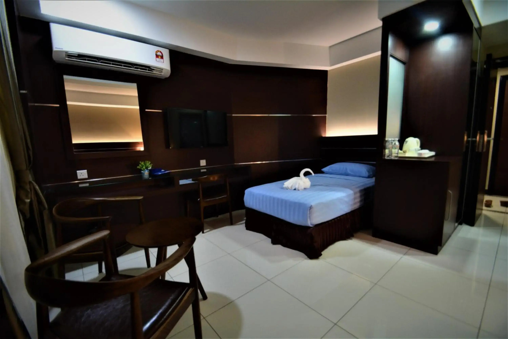 Wave View Hotel