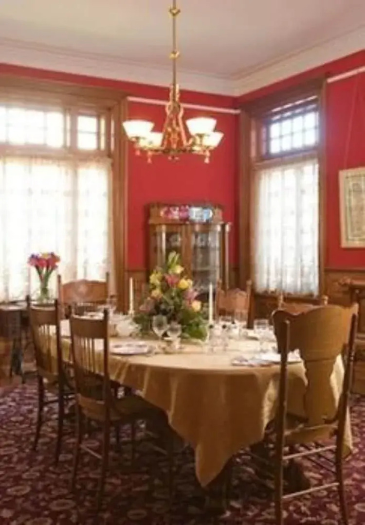 The Carriage House Inn B&B