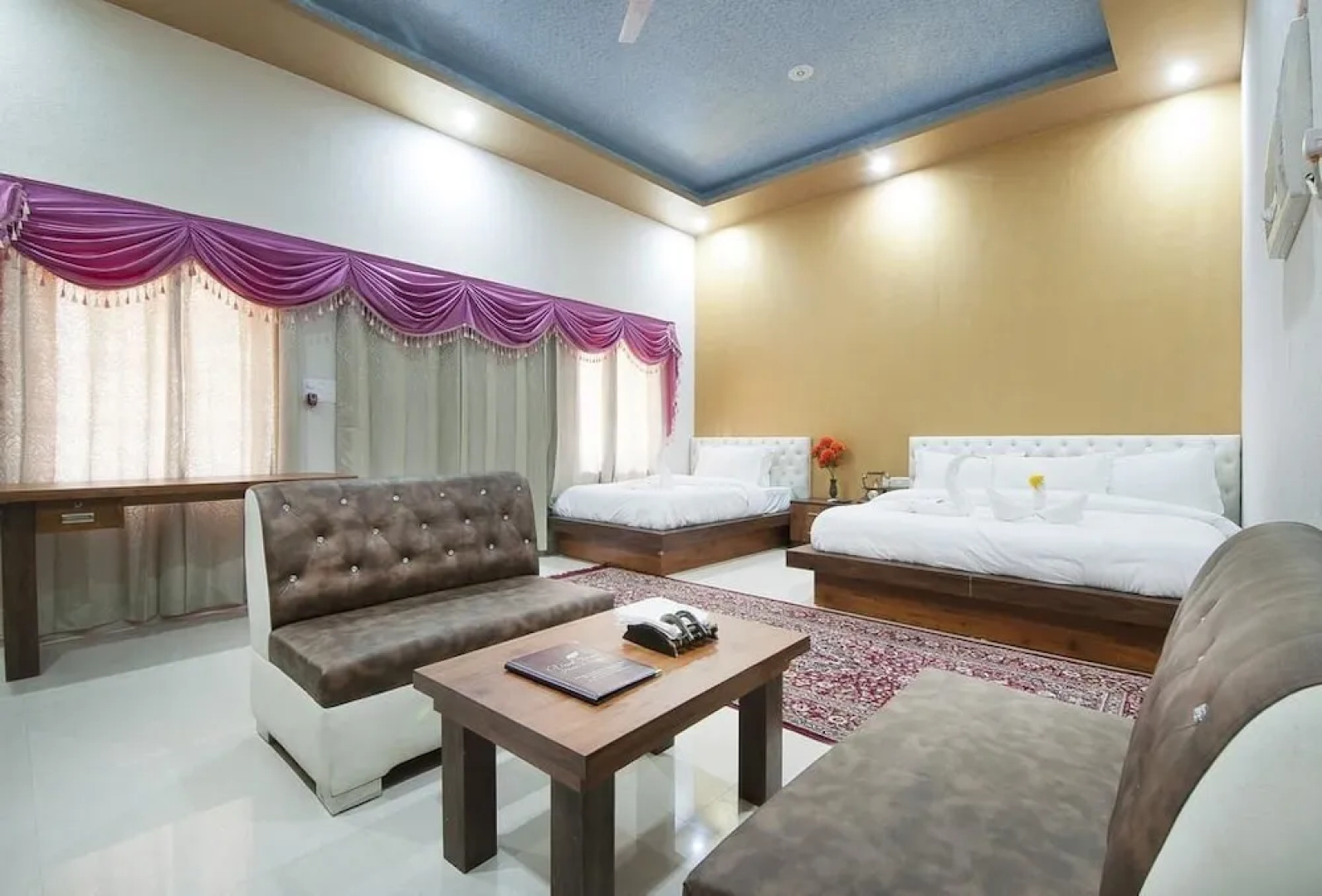 Van Chhavi Resort
