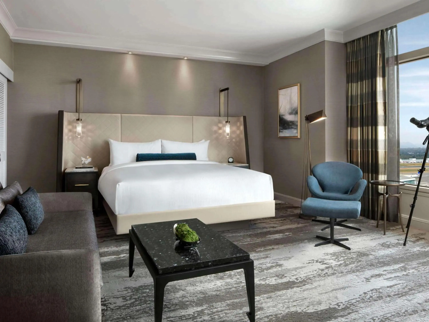 Fairmont Vancouver Airport In-Terminal Hotel