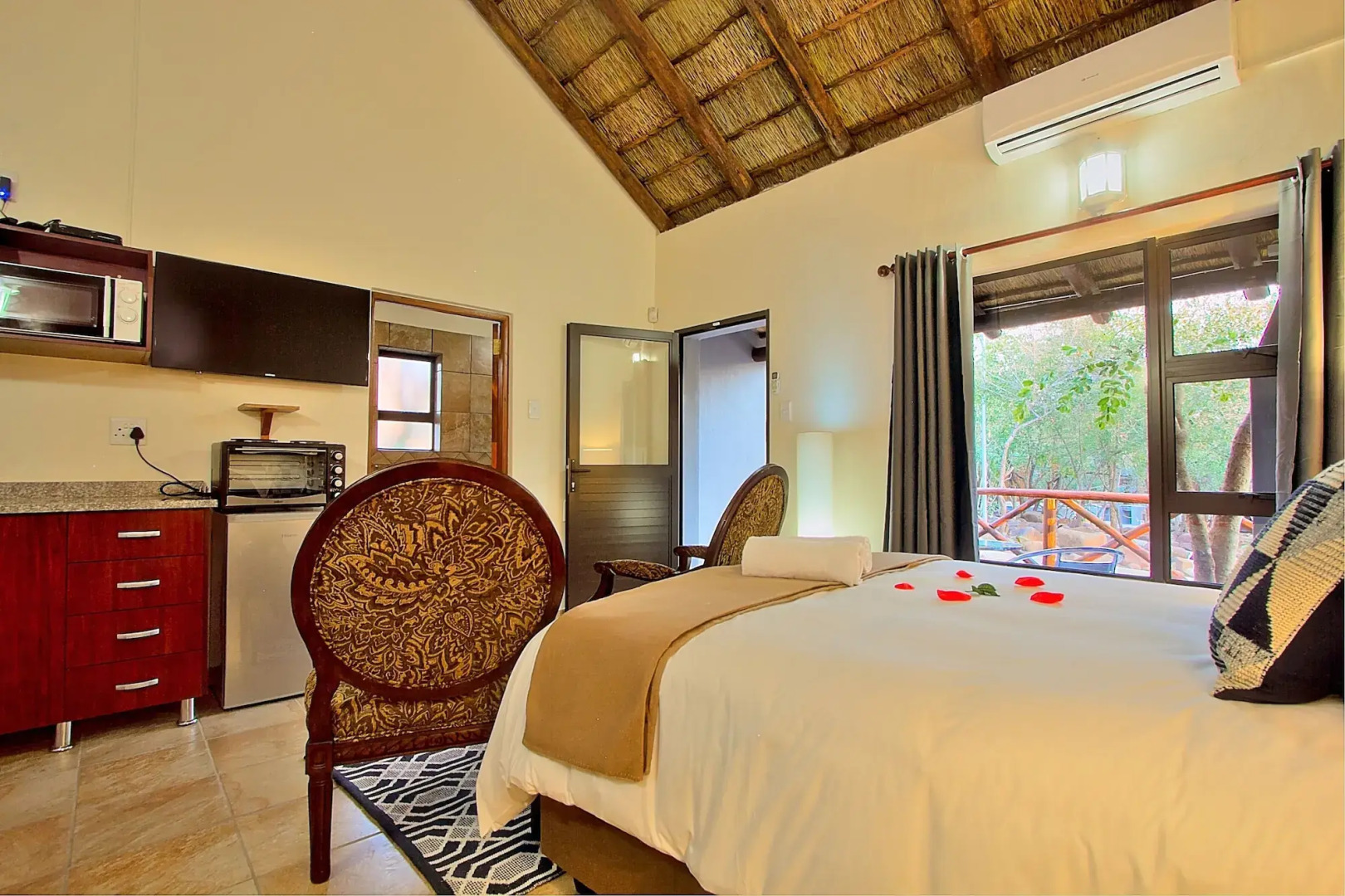 Royale Marlothi Safari Lodge