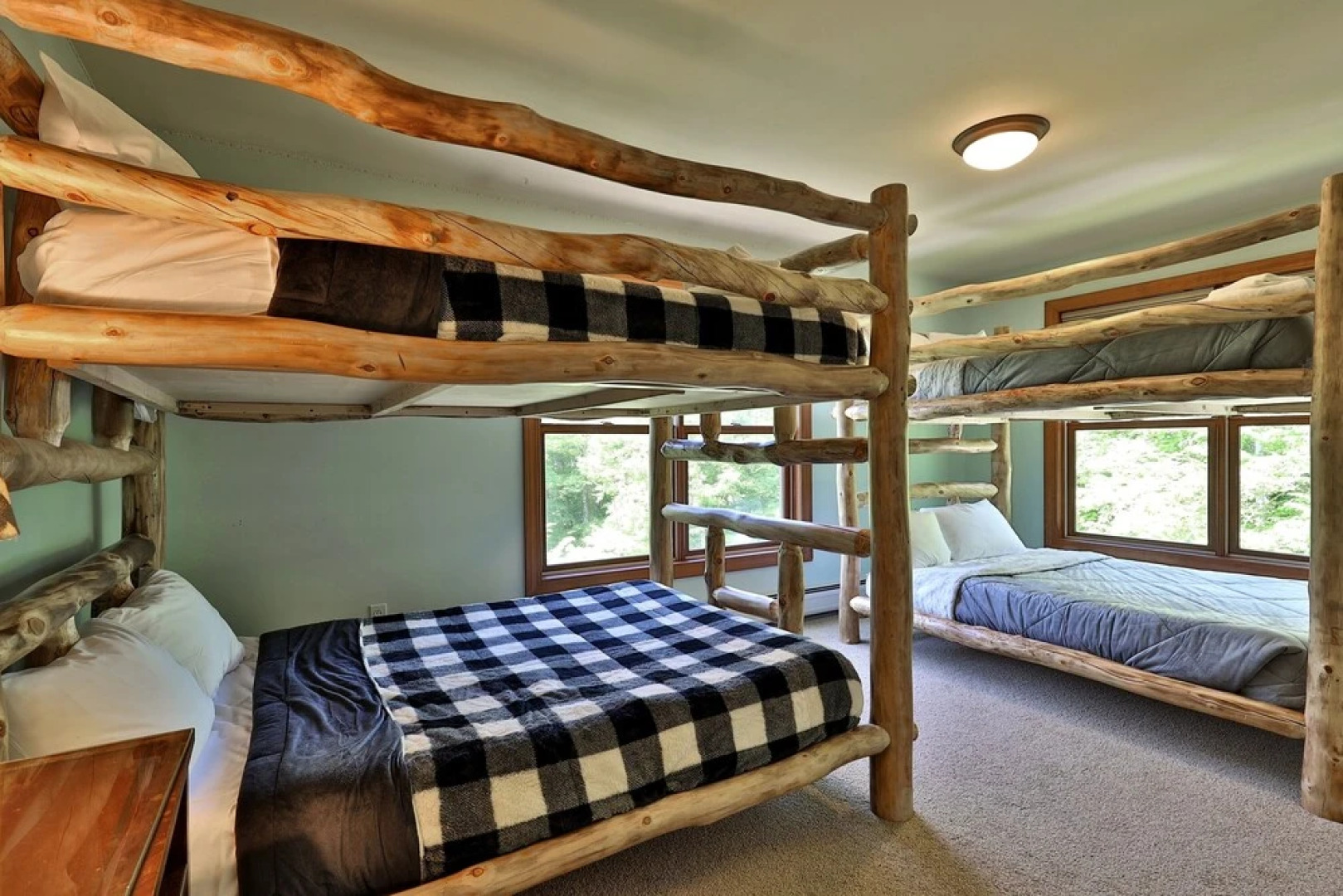 Cortina Mountain Chalet - Outdoor Hot Tub - Close To Pico And Killington Mountains 3 Bedroom Home