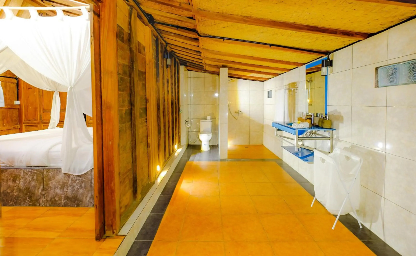 Canggu Wooden Green Paradise