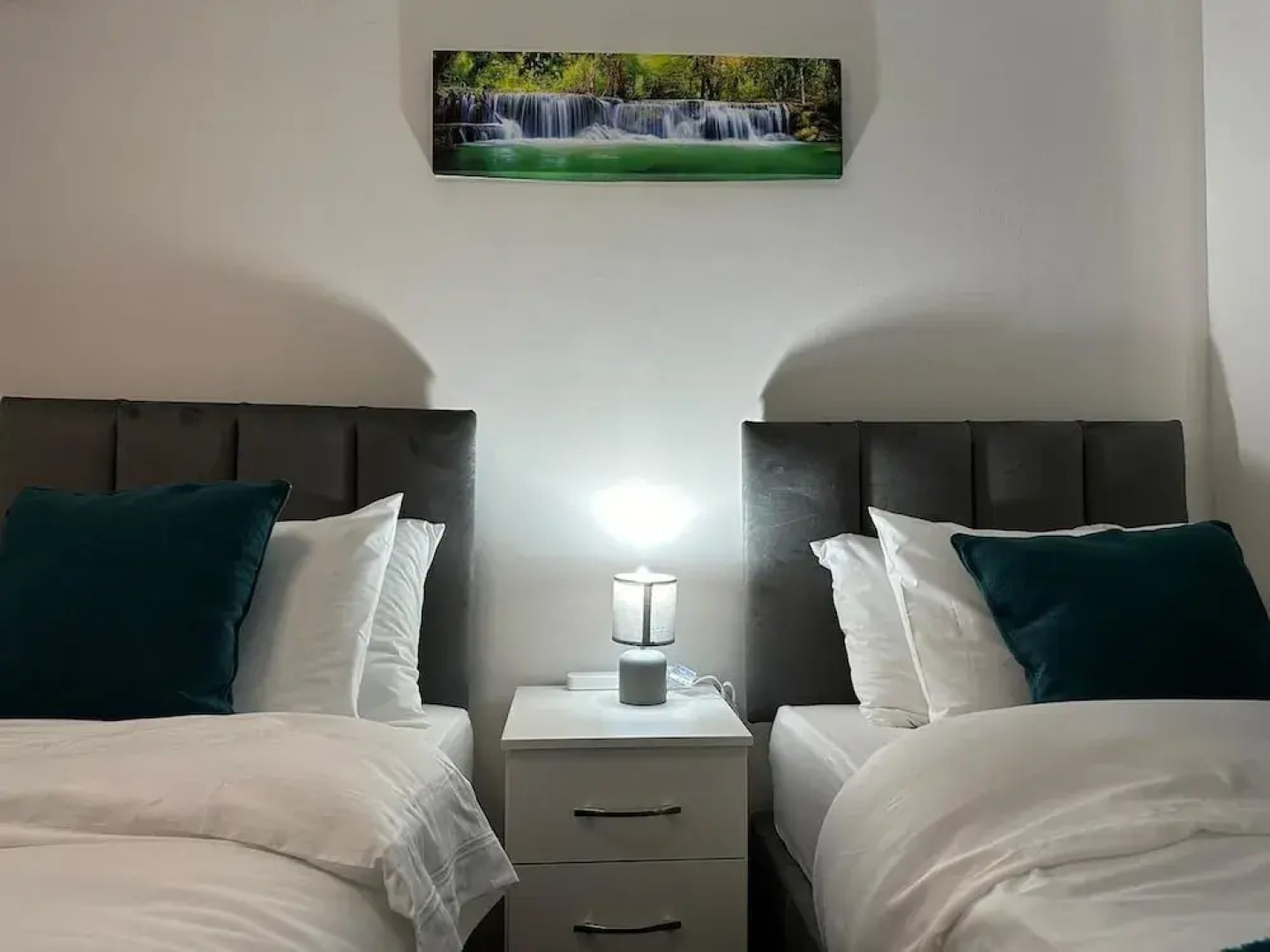 Affluent Living Apartment Perfect for Contractors