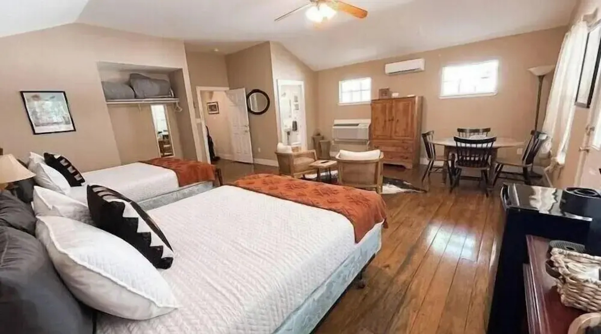 The Salado Inn Kolb Suite