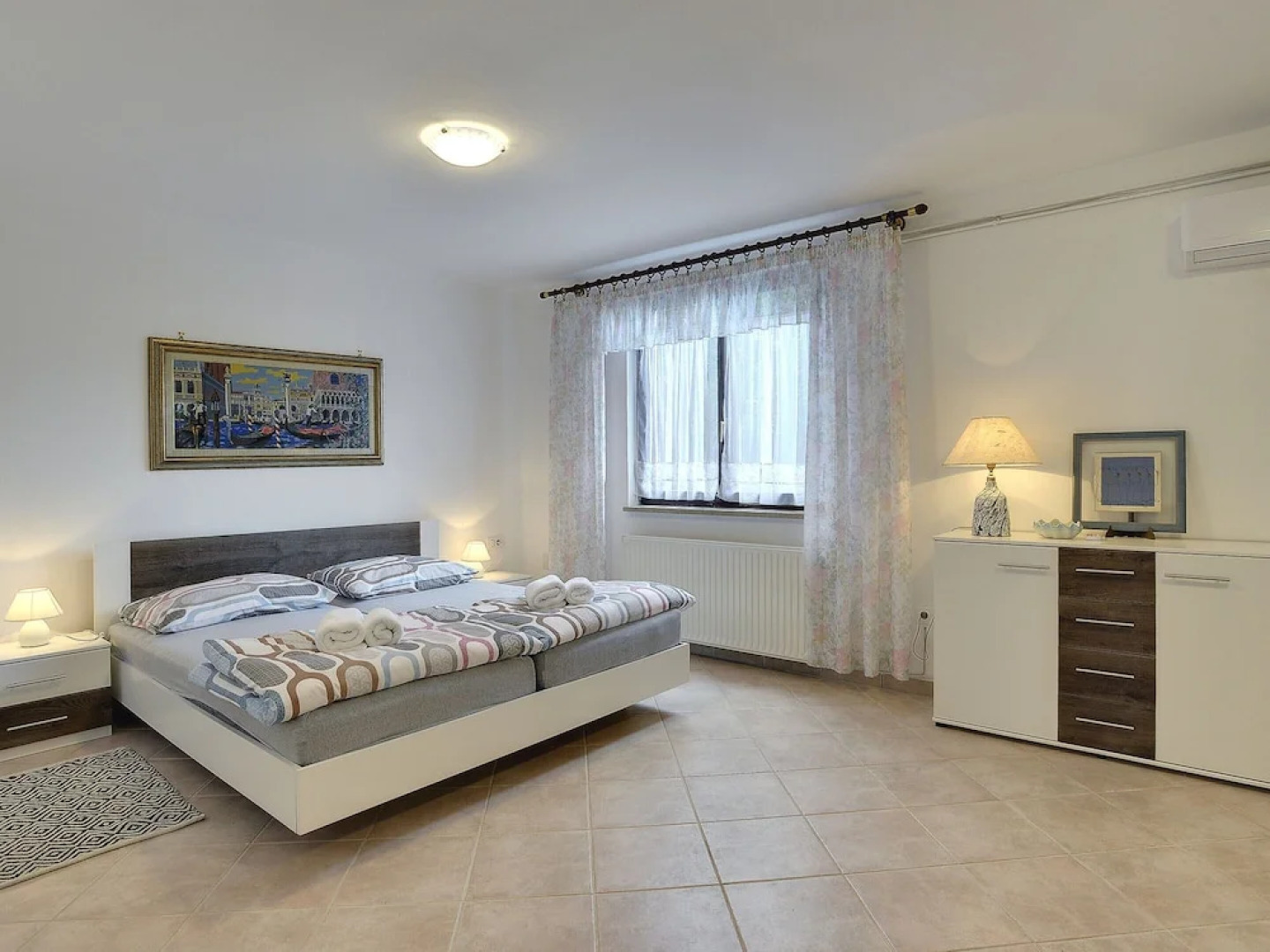 Holiday House for 14 Persons with Private Pool near Beach & Pula