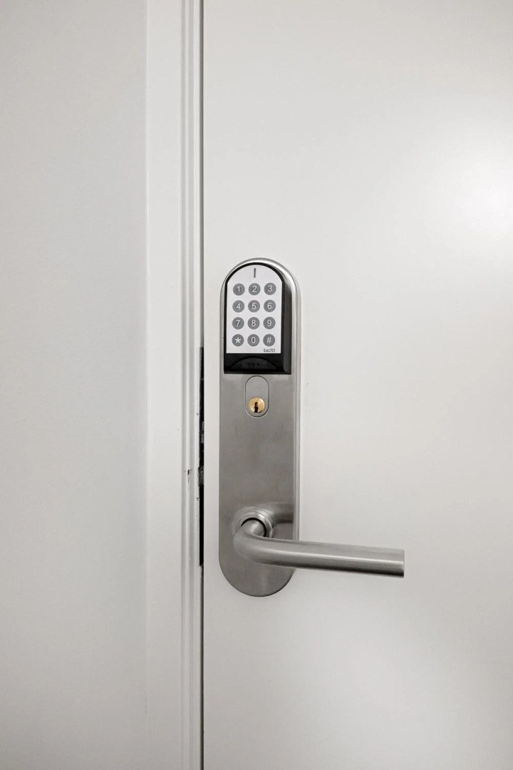 Unique and Spacious Apt close to City Centre