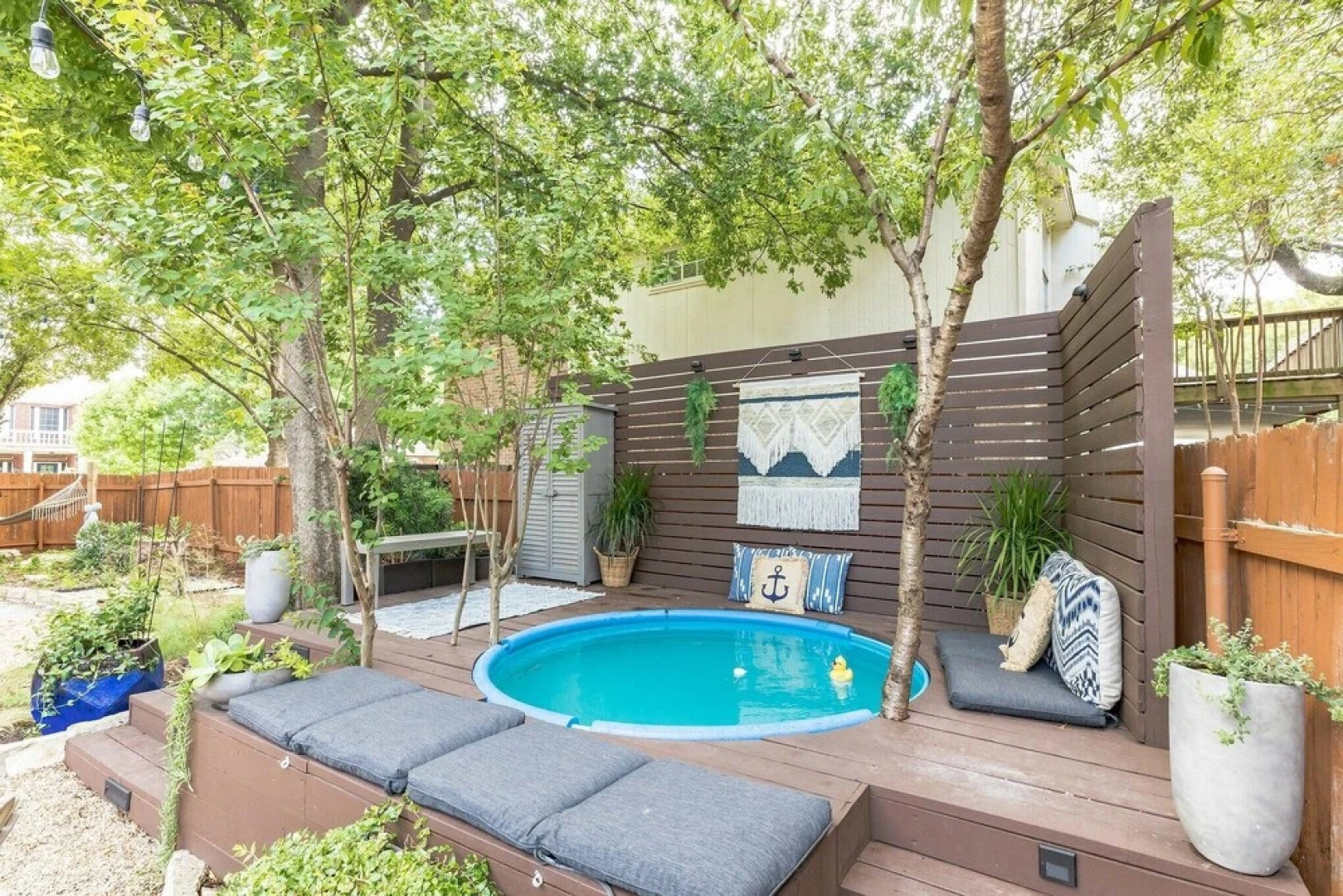 The Garden House 4 Bedroom Home by RedAwning