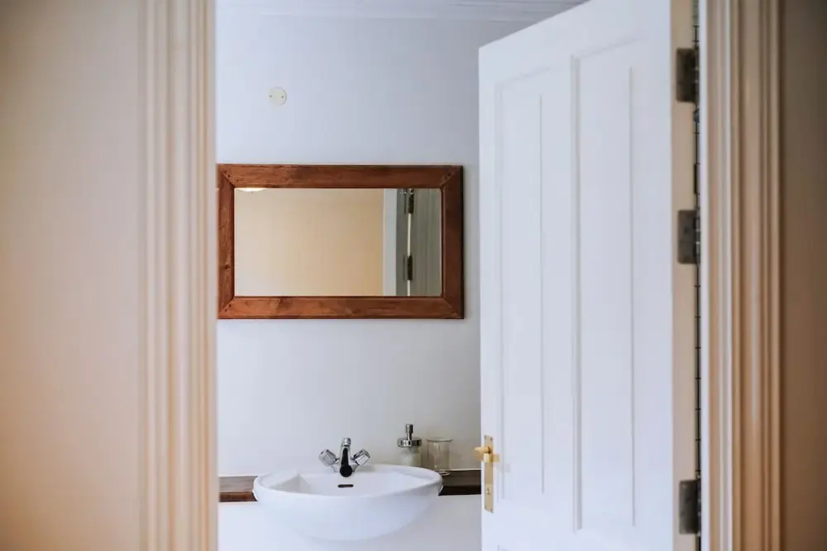 Bankinn - Hotel by Aldan