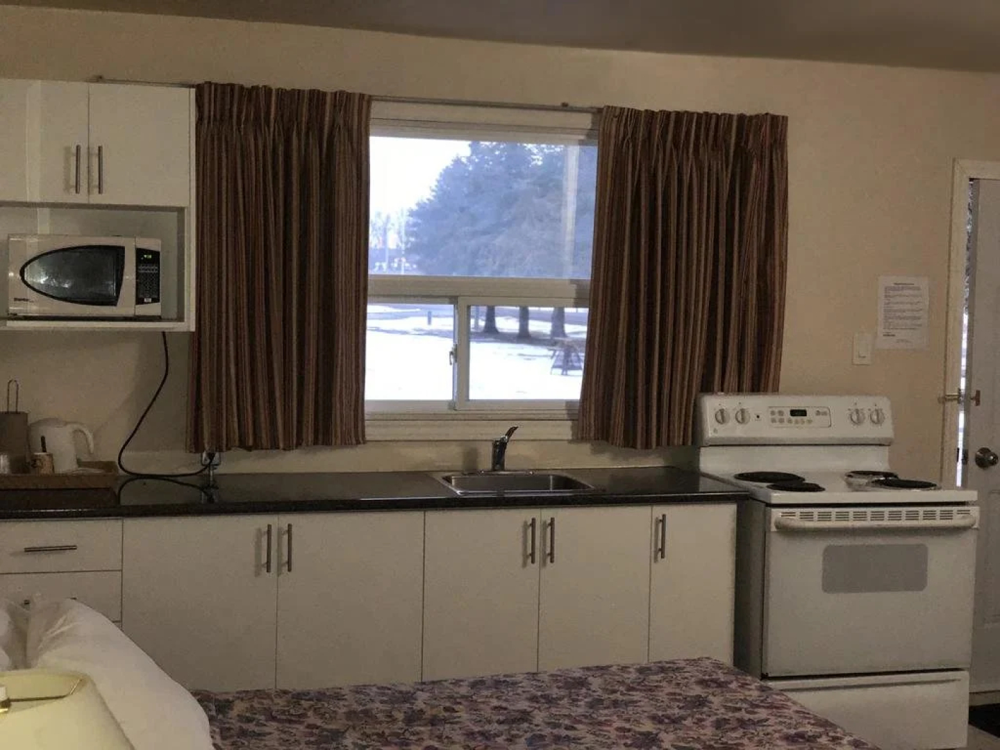 Knights Inn Cobourg