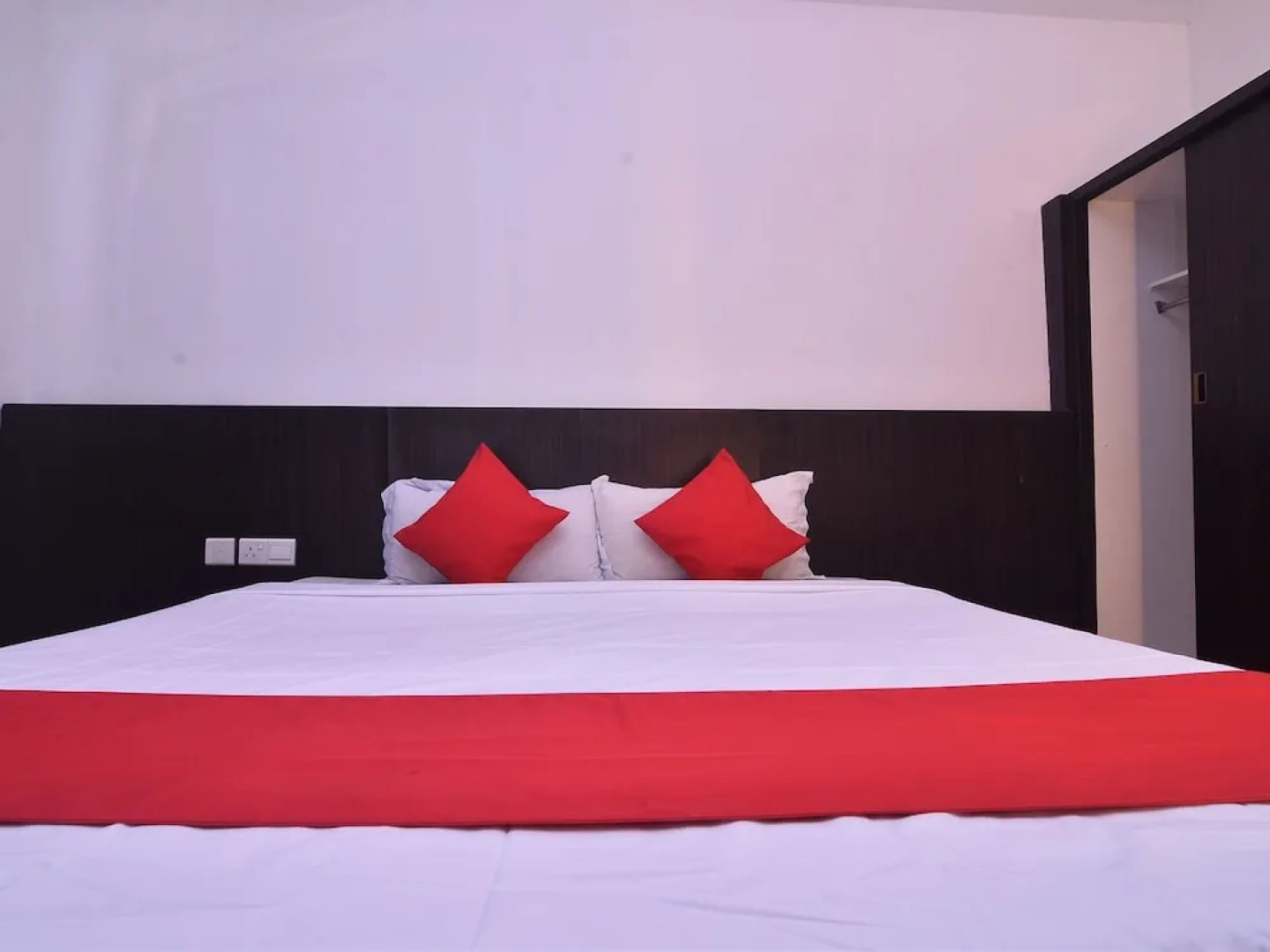 OYO 43960 Laksamana Executive & Boutique Hotel