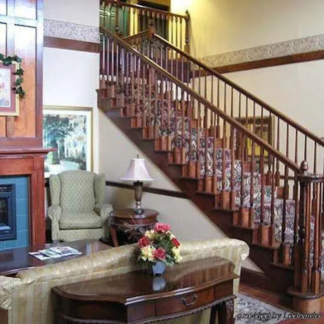 American Inn and Suites