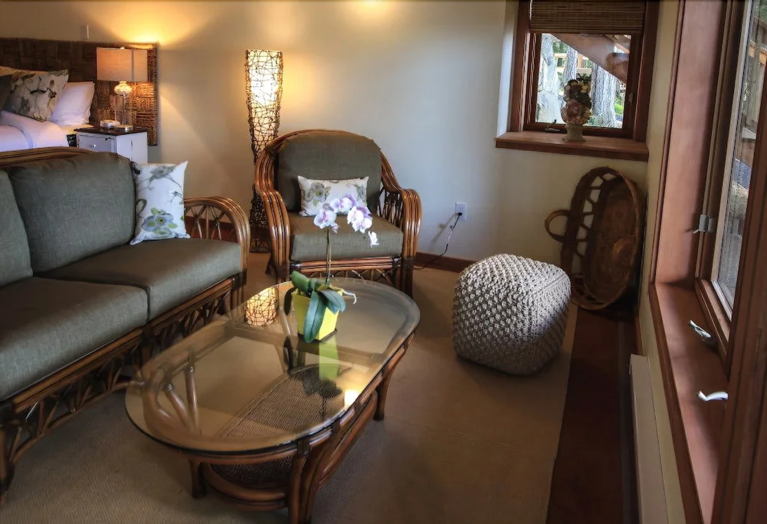 Salmonberry Inn