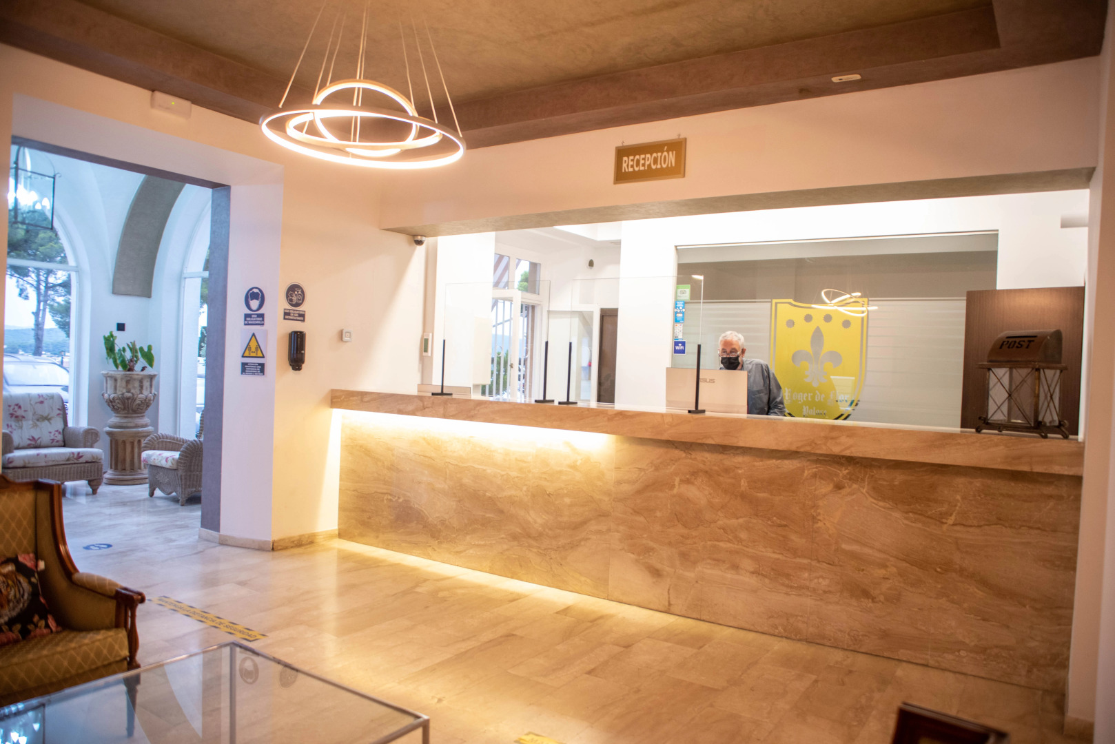 Hotel Roger de Flor Seleqtta