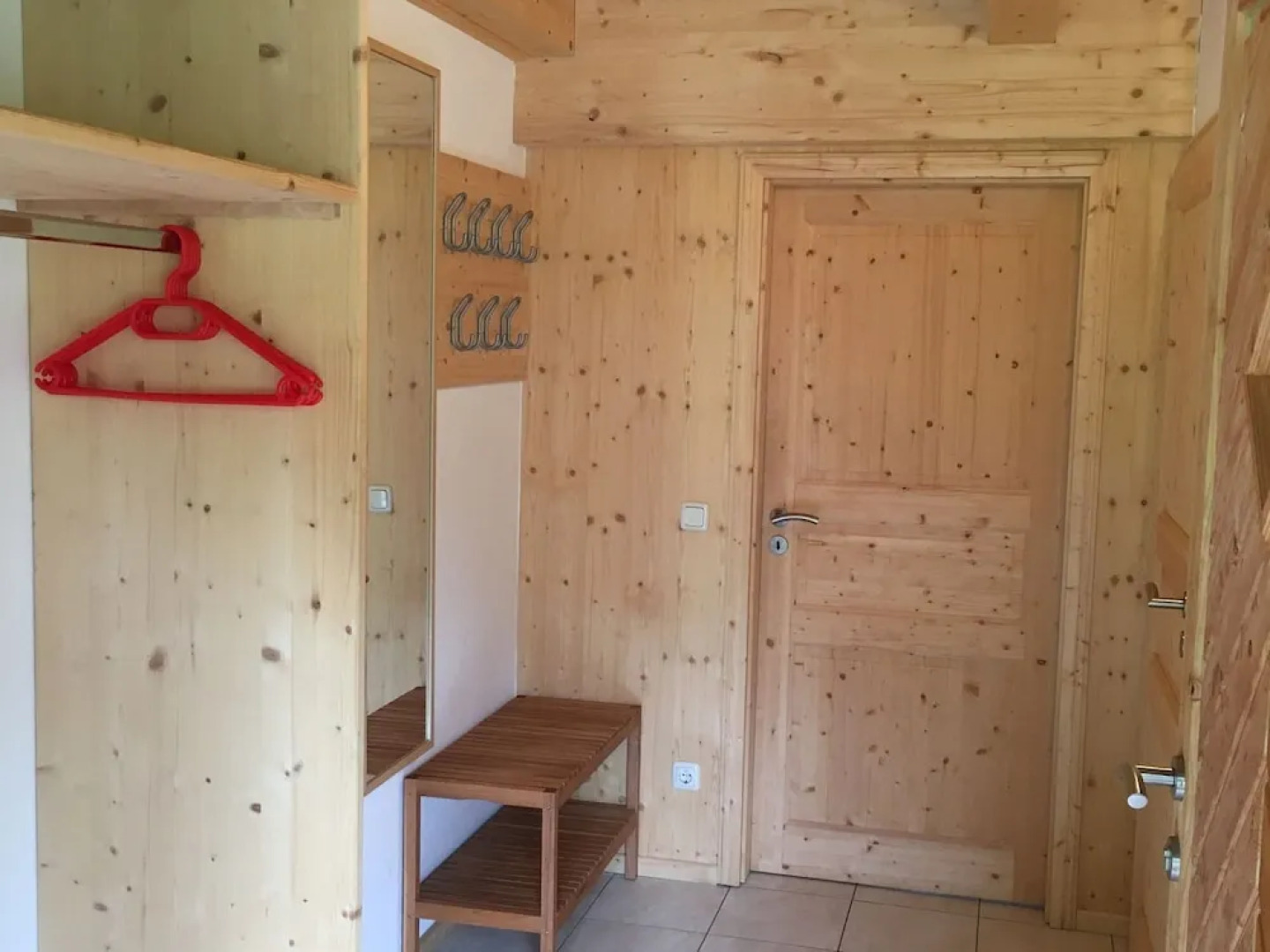 Detached Wooden Chalet with Sauna near Kreischberg