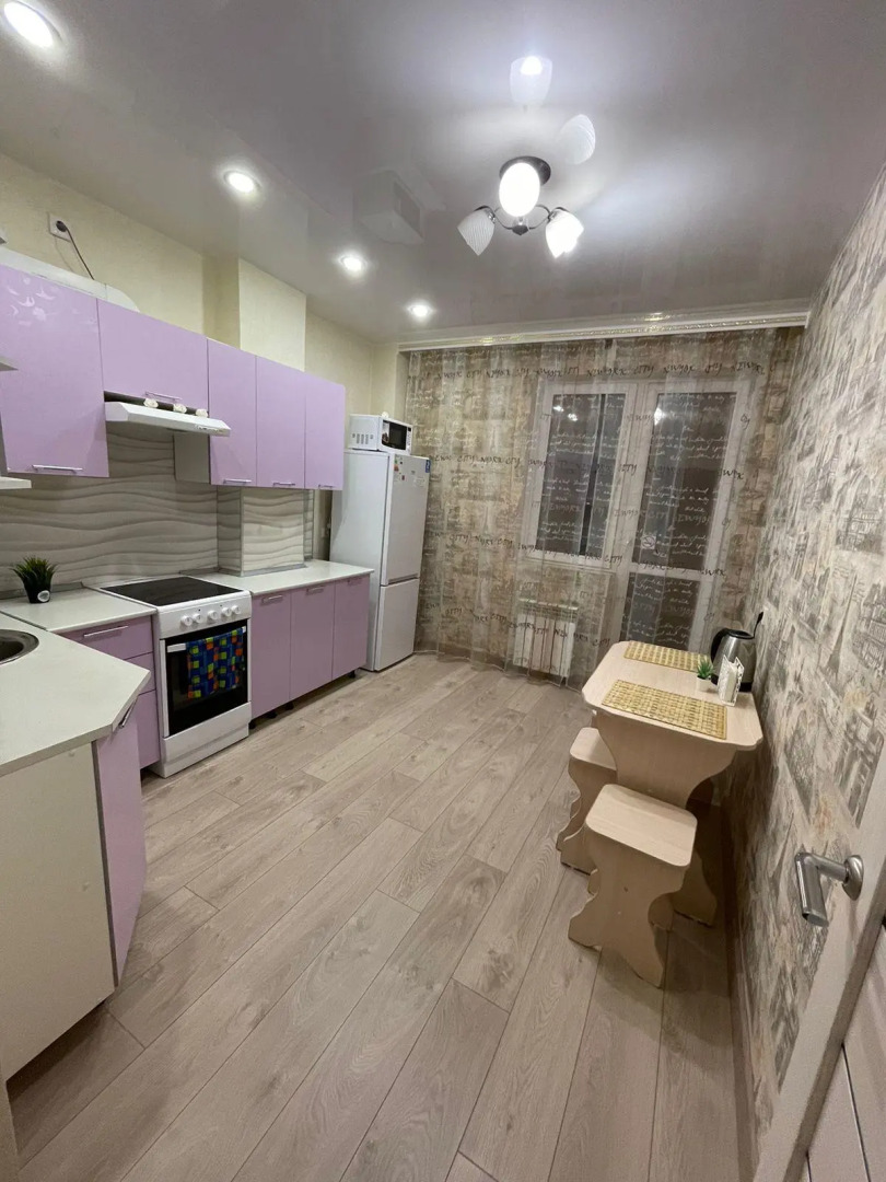 Сниму квартиру на улице Октябрьской Революции