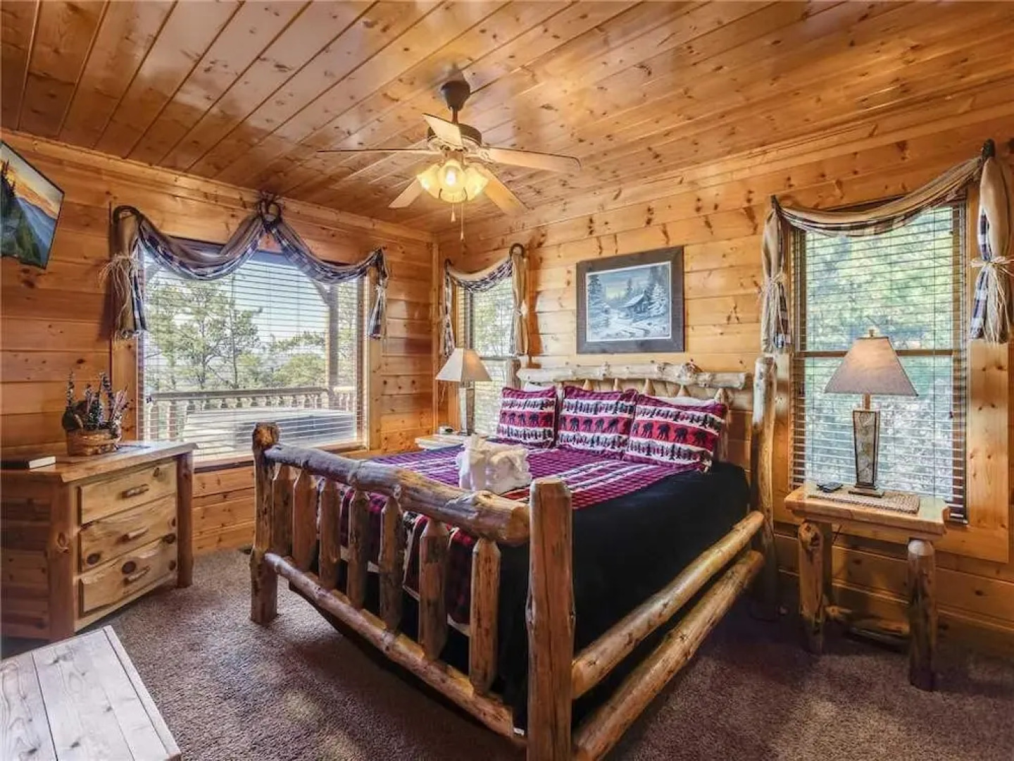 Misty Blue 1 Bedroom Home with Hot Tub