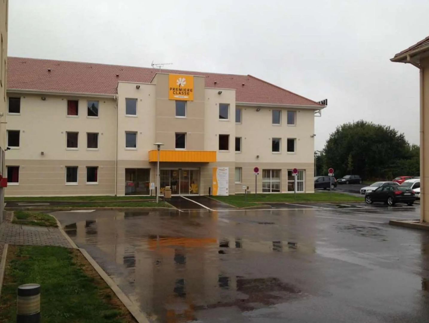 Premiere Classe Roissy - Aéroport CDG - Le Mesnil Amelot