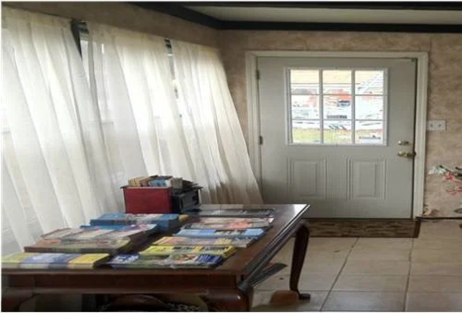 Crest Inn Suites & Cottages