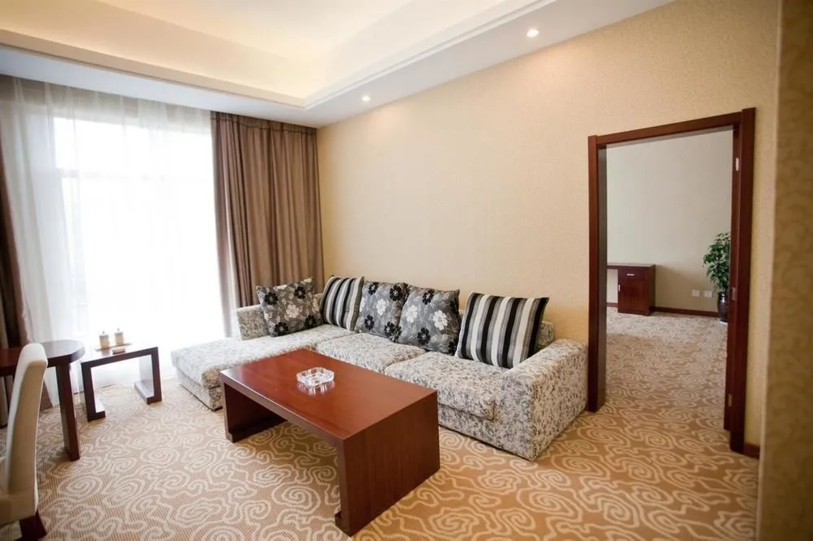 Gushen Hotel Mile Branch