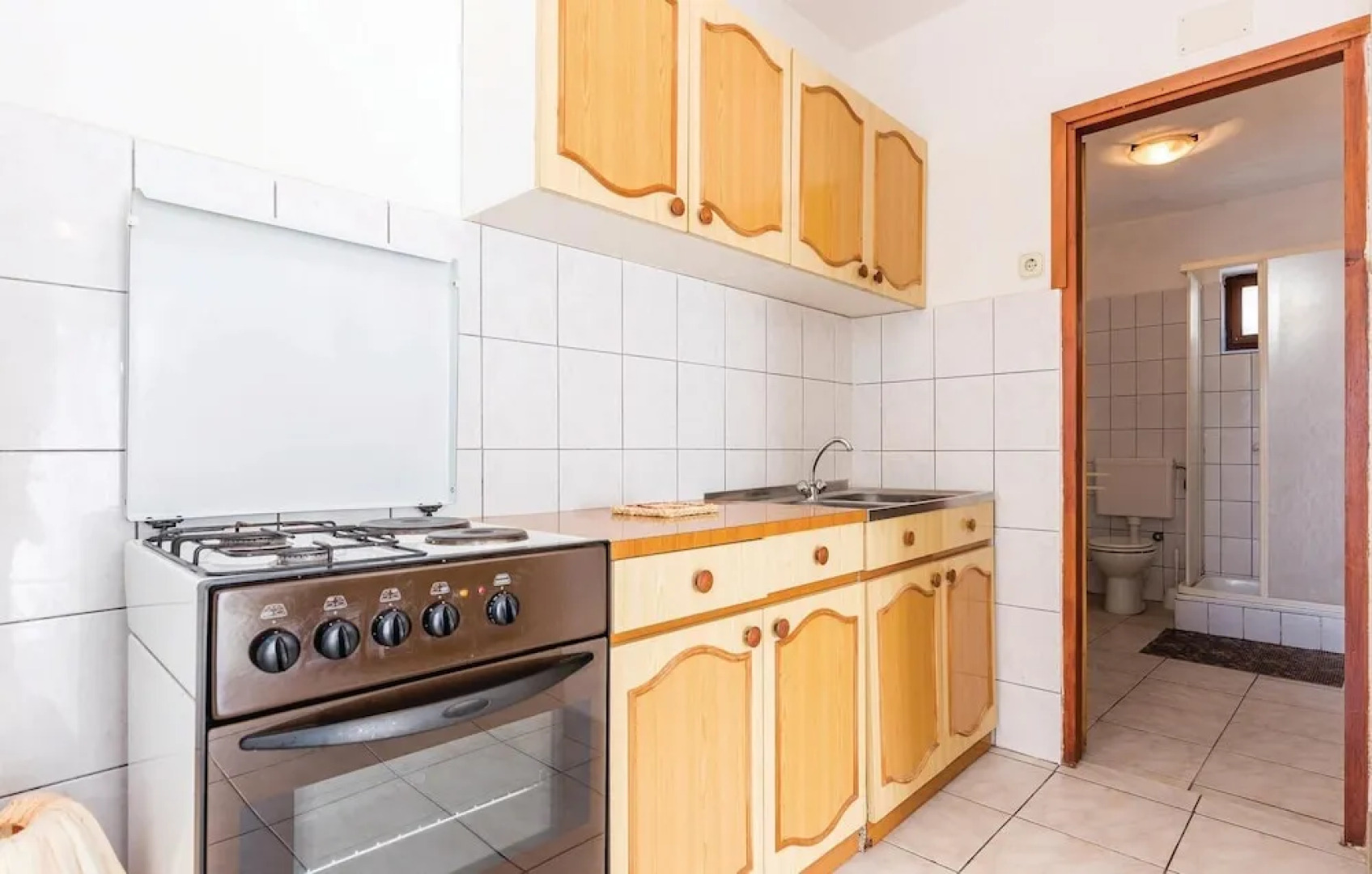 Nice Home in Zubovici With Wifi and 2 Bedrooms