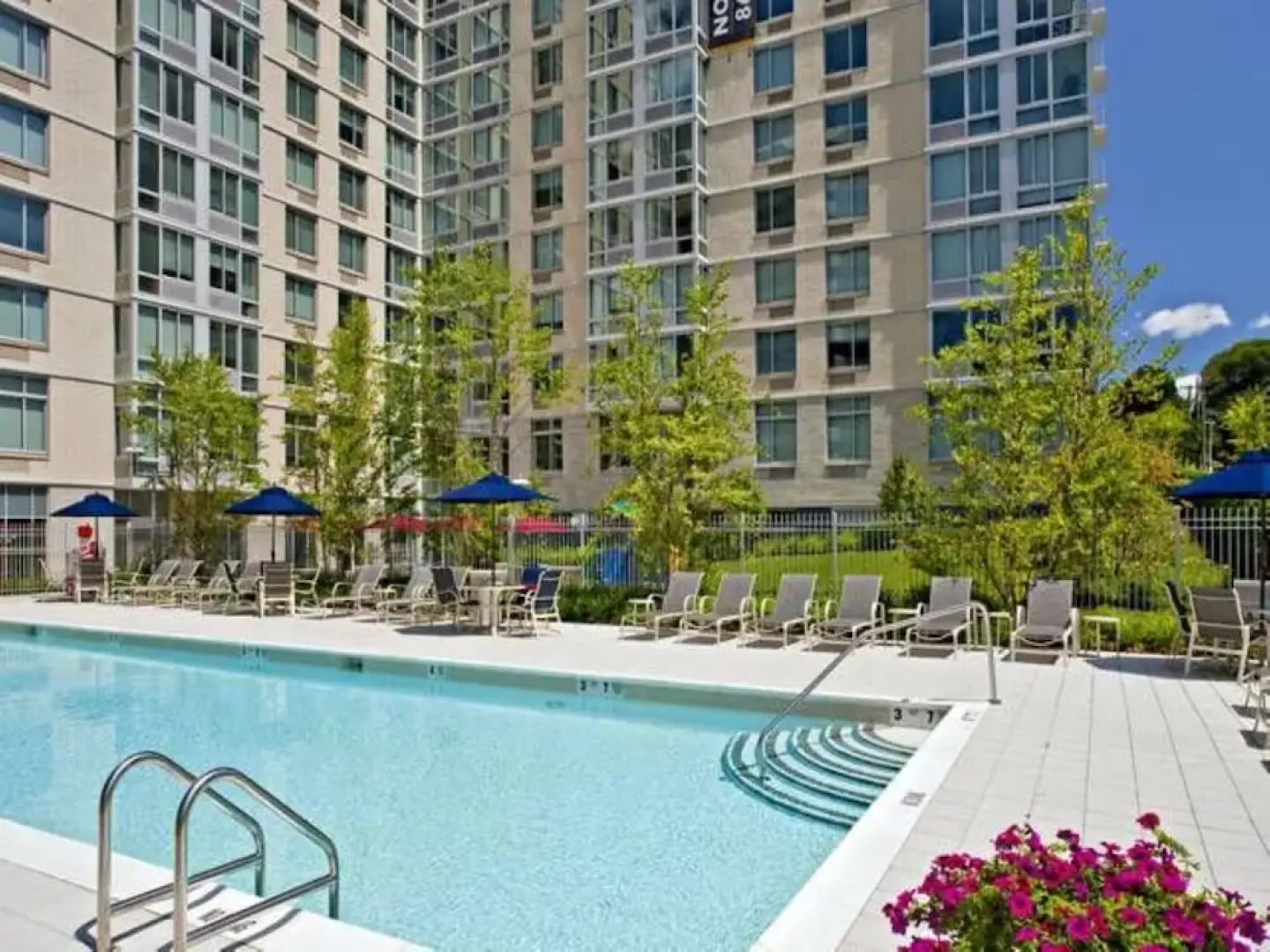 Global Luxury Suites at White Plains