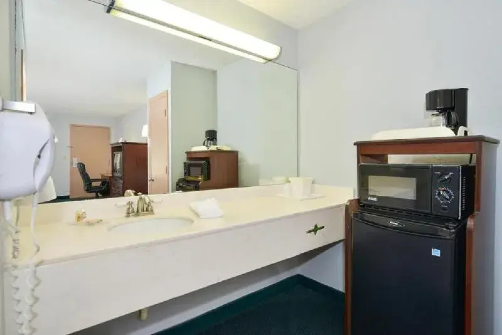 Americas Best Value Inn Hinesville