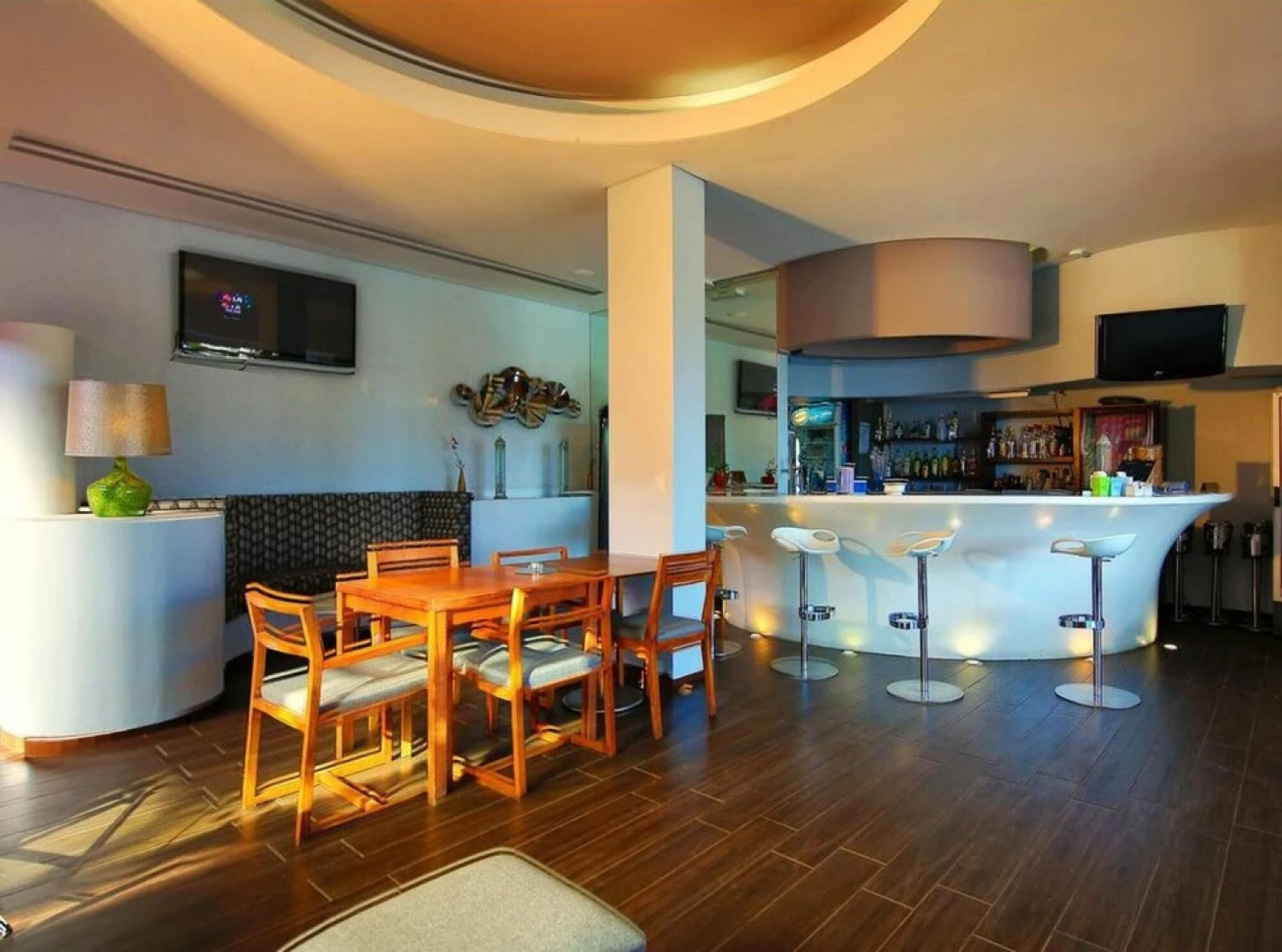 Luxury 2 Bedroom Townhouse