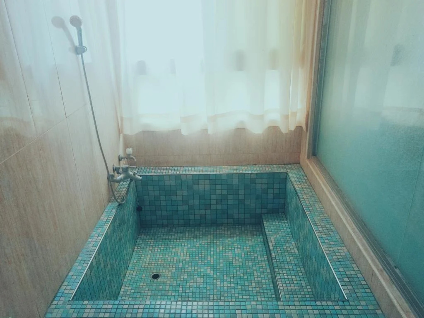 Jade Spring Hot Spring Hotel