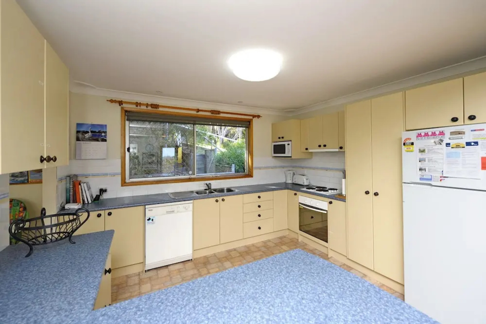 Pet Friendly Lentara St 10 - Fingal Bay