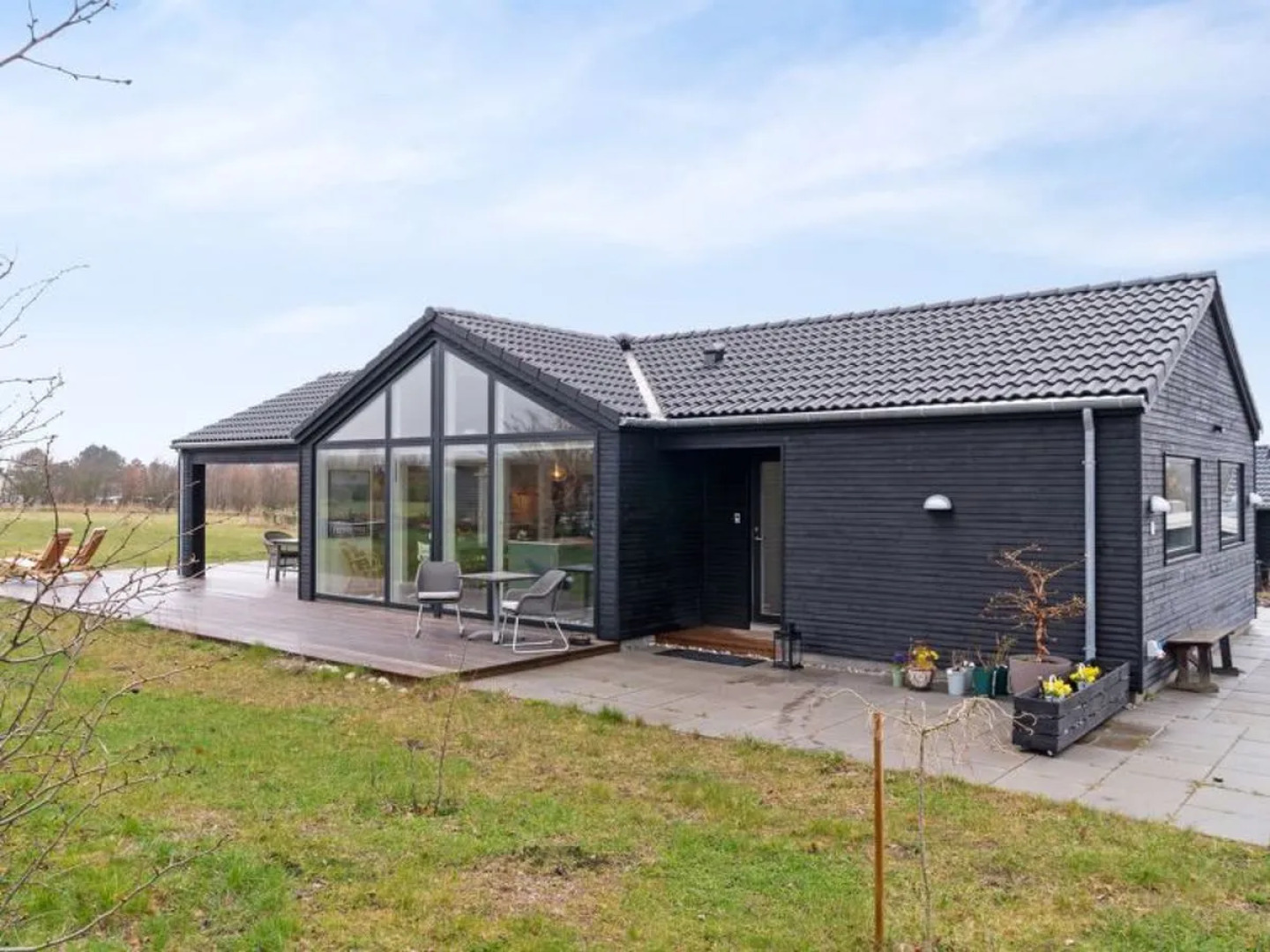 "Gregor" - 300m from the sea in Sealand